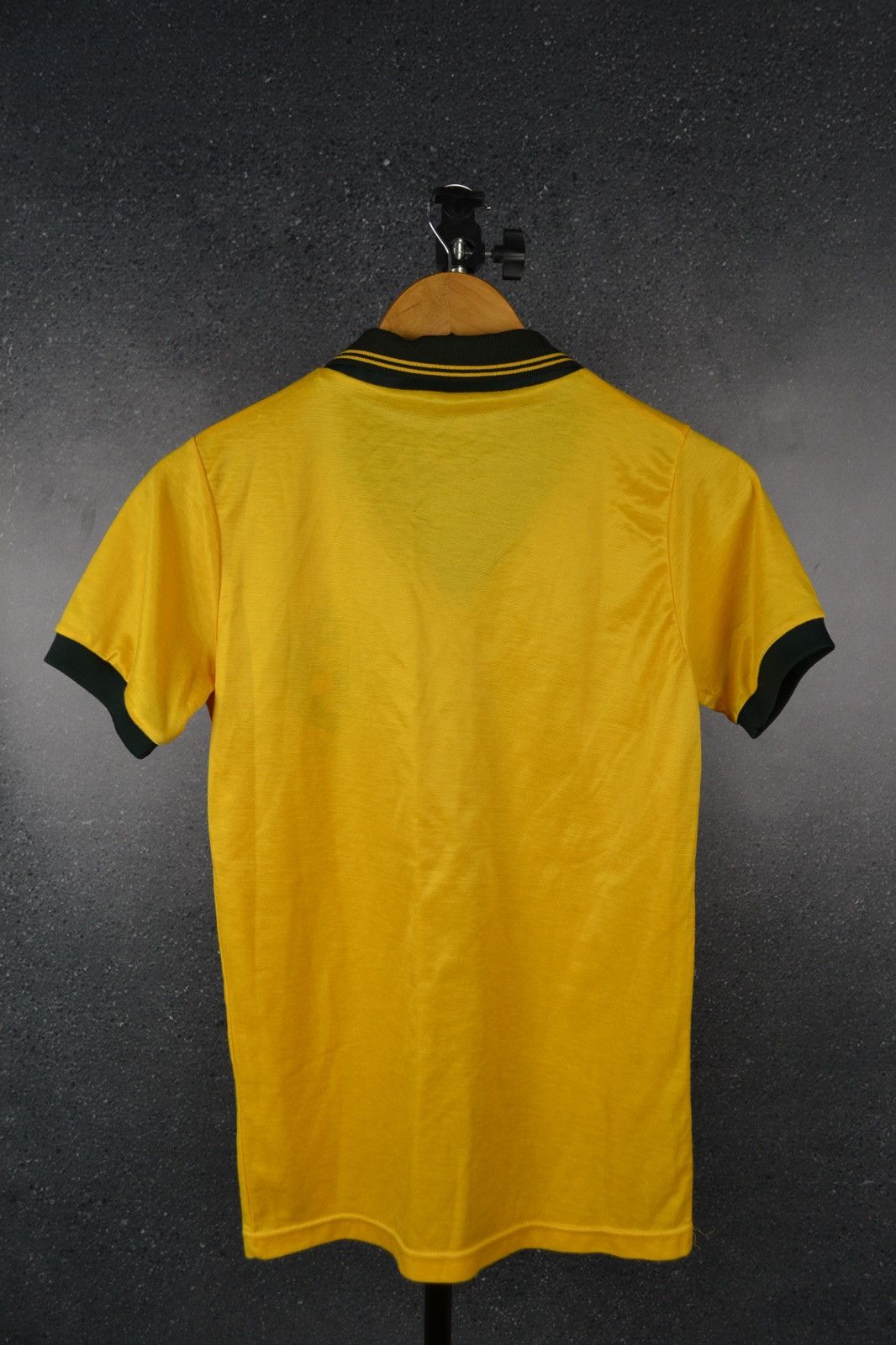 Vintage Brazil Home Football Shirt Vintage Soccer Jersey Retro Small Size US S / EU 44-46 / 1 - 2 Thumbnail