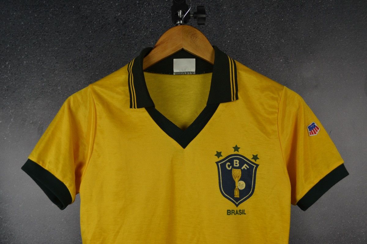 Vintage Brazil Home Football Shirt Vintage Soccer Jersey Retro Small Size US S / EU 44-46 / 1 - 3 Thumbnail