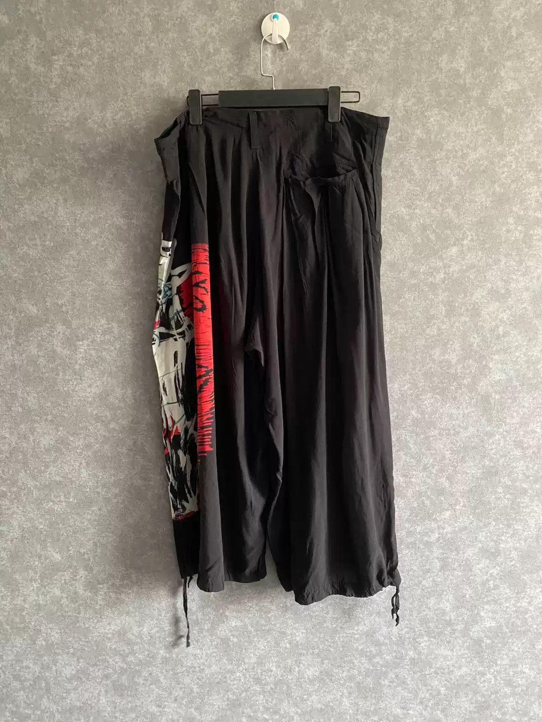 Yohji Yamamoto Yohji Yamamoto 19ss Silk Ballon Pants Size US 32 / EU 48 - 1 Thumbnail
