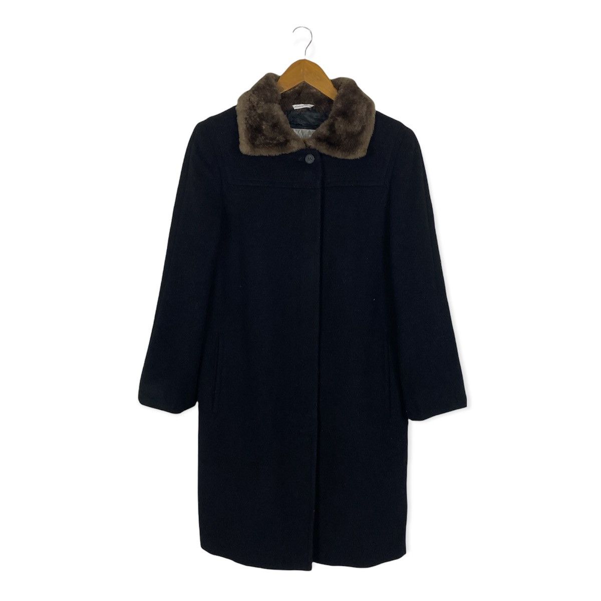 image of Max Mara Fur Collar Long Coat Made In Italy in Black, Men's (Size Medium)