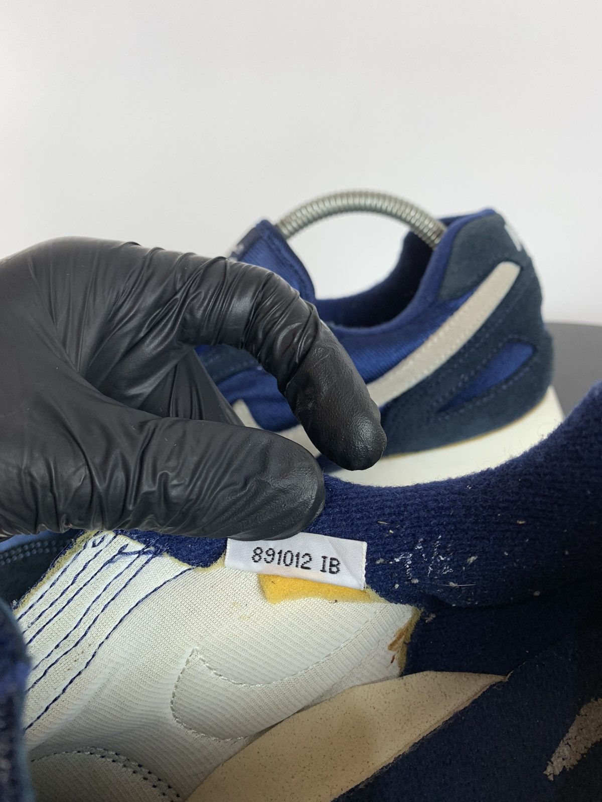 Nike 1989 Vintage Nike Journal Very Rare Shoes Size US 7.5 / EU 40-41 - 13 Thumbnail