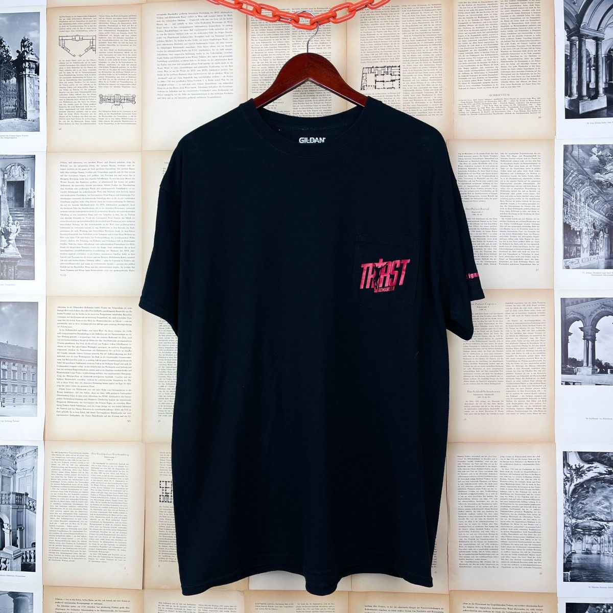 Other Jesus “Thirst” Crucifixion Religion Pocket Tee Size US XL / EU 56 / 4 - 1 Thumbnail