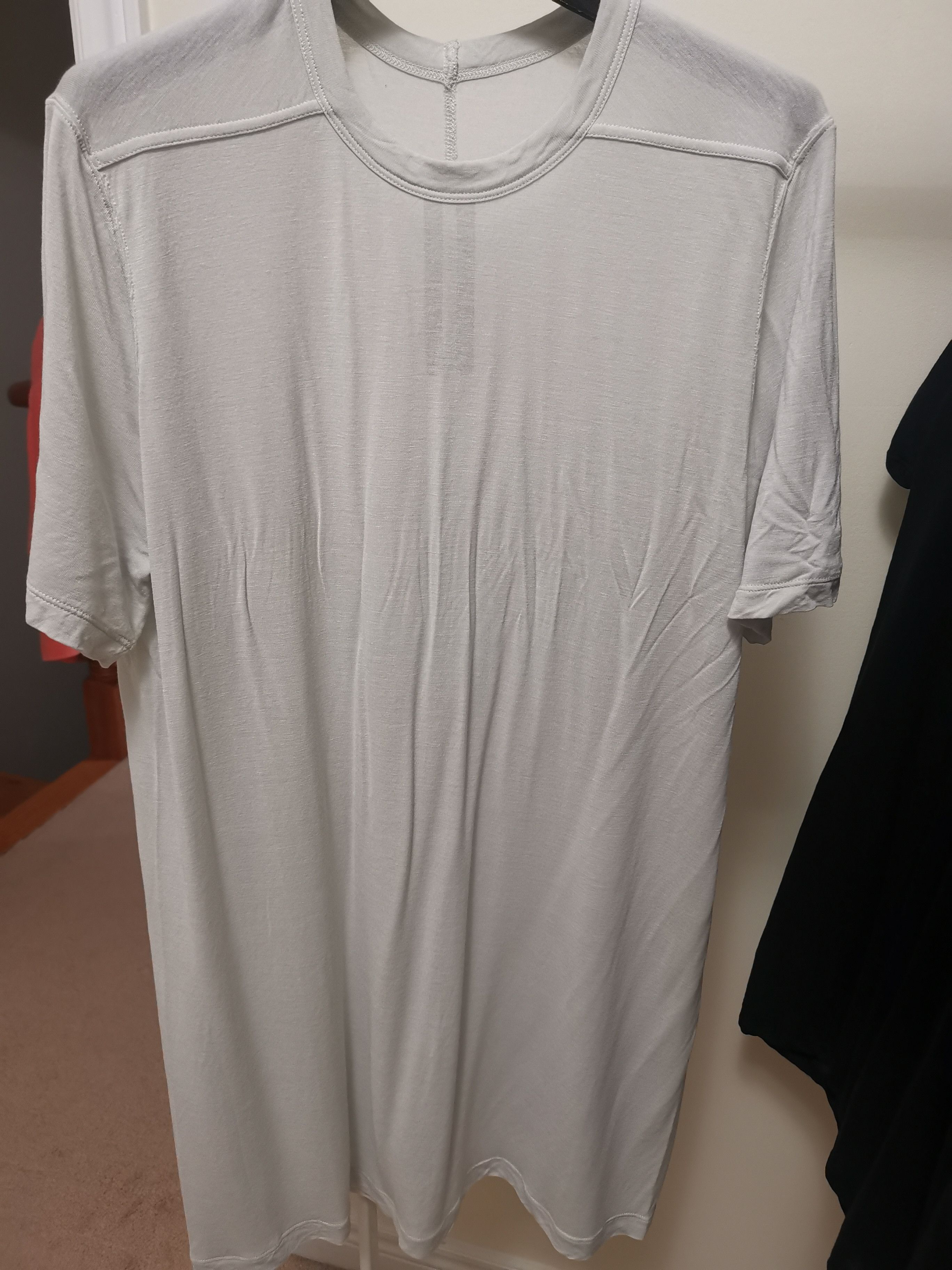Rick Owens Rick Owens Level tee in viscose oyster Size US M / EU 48-50 / 2 - 1 Thumbnail