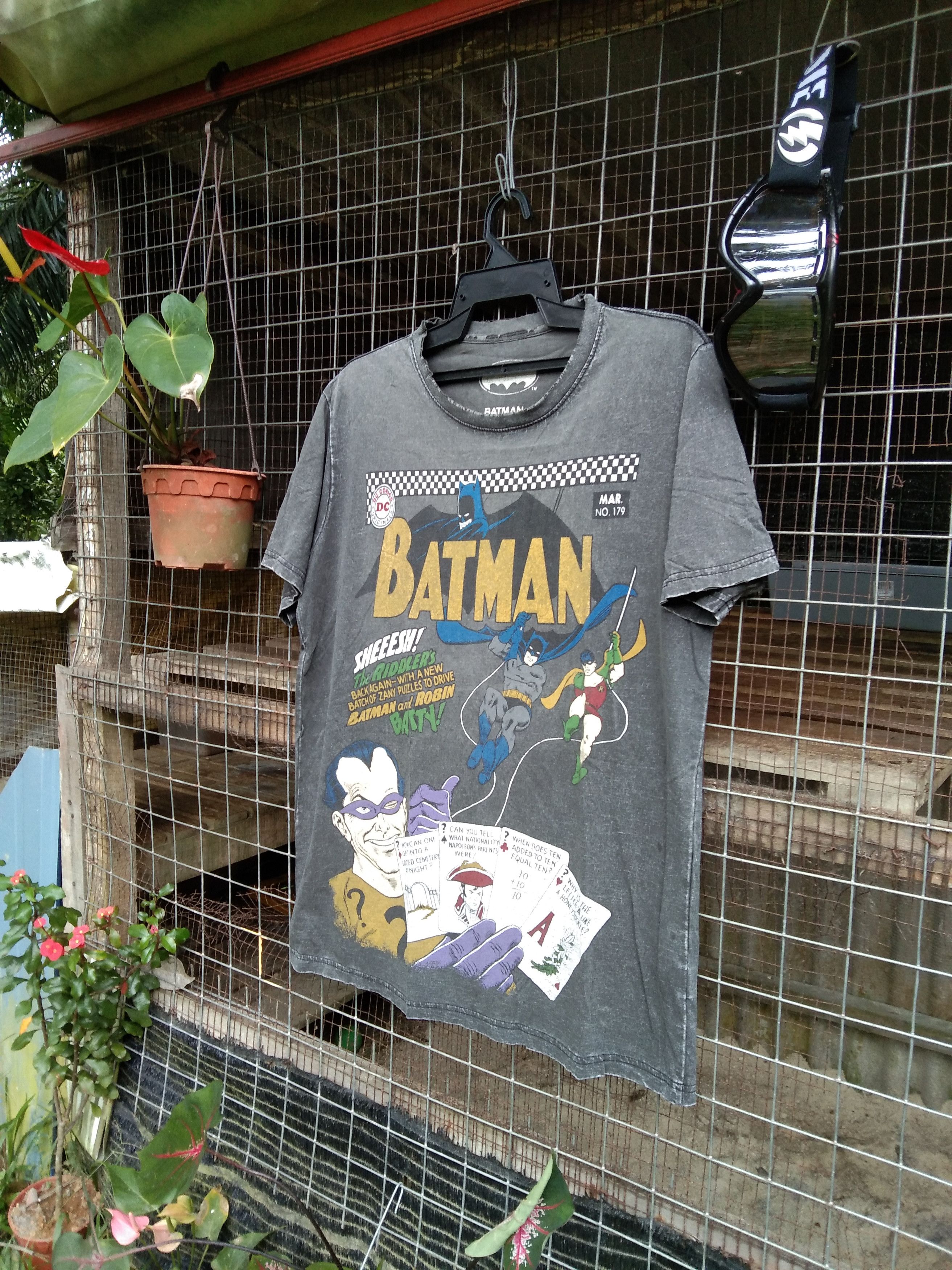 DC Comics × Vintage BATMAN VOL. 179 MARCH 1966 DISTRESSED Size US L / EU 52-54 / 3 - 1 Thumbnail
