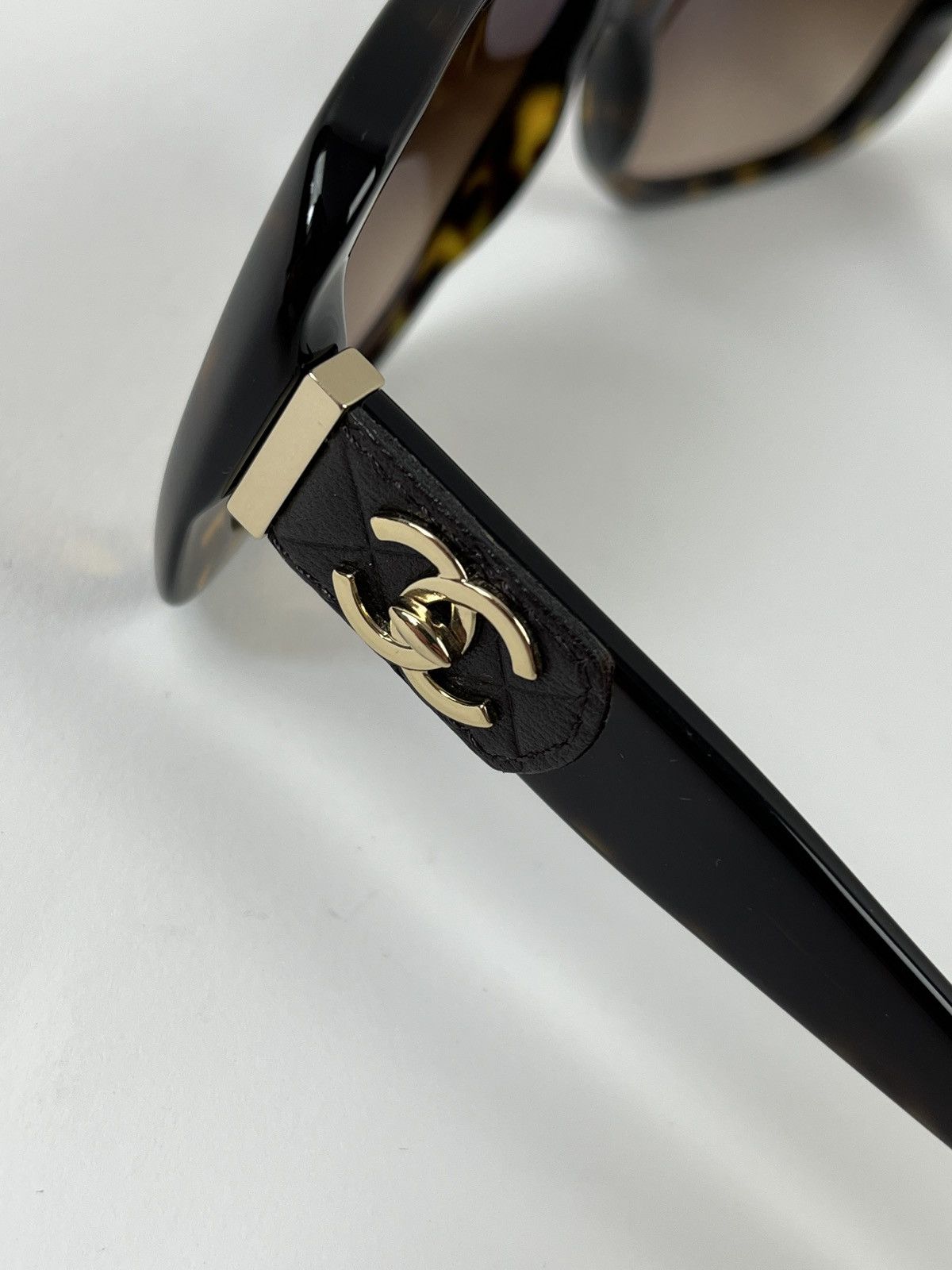 Chanel Chanel Sunglasses Brown Tortoise W/Gold Turn Lock CC Logo Size ONE SIZE - 12 Thumbnail