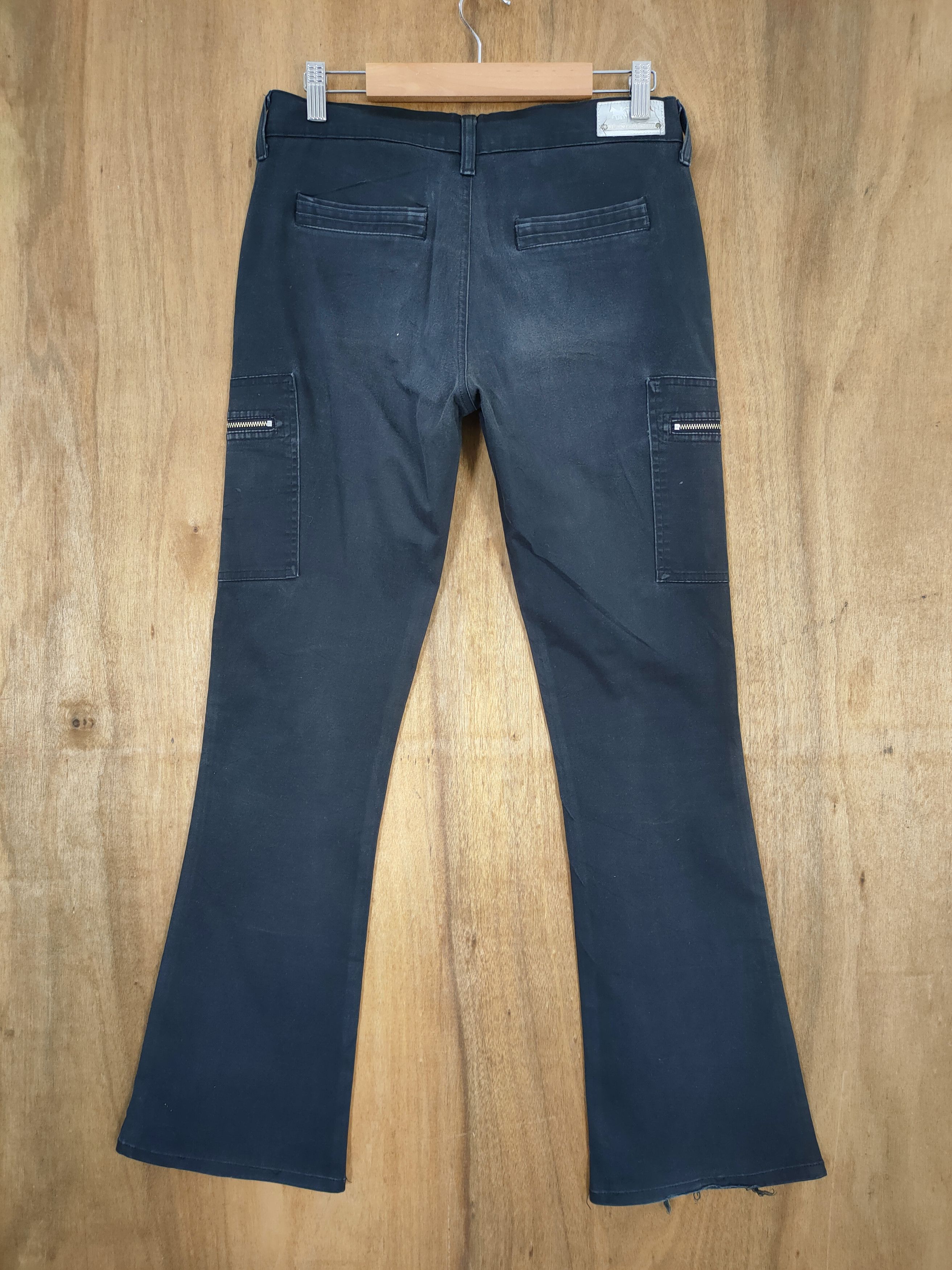 Japanese Brand × Levi's × Vintage VINTAGE LEVI'S LADY BOOTCUT BLACK WOMEN CARGO PANTS Size US 29 - 7 Thumbnail