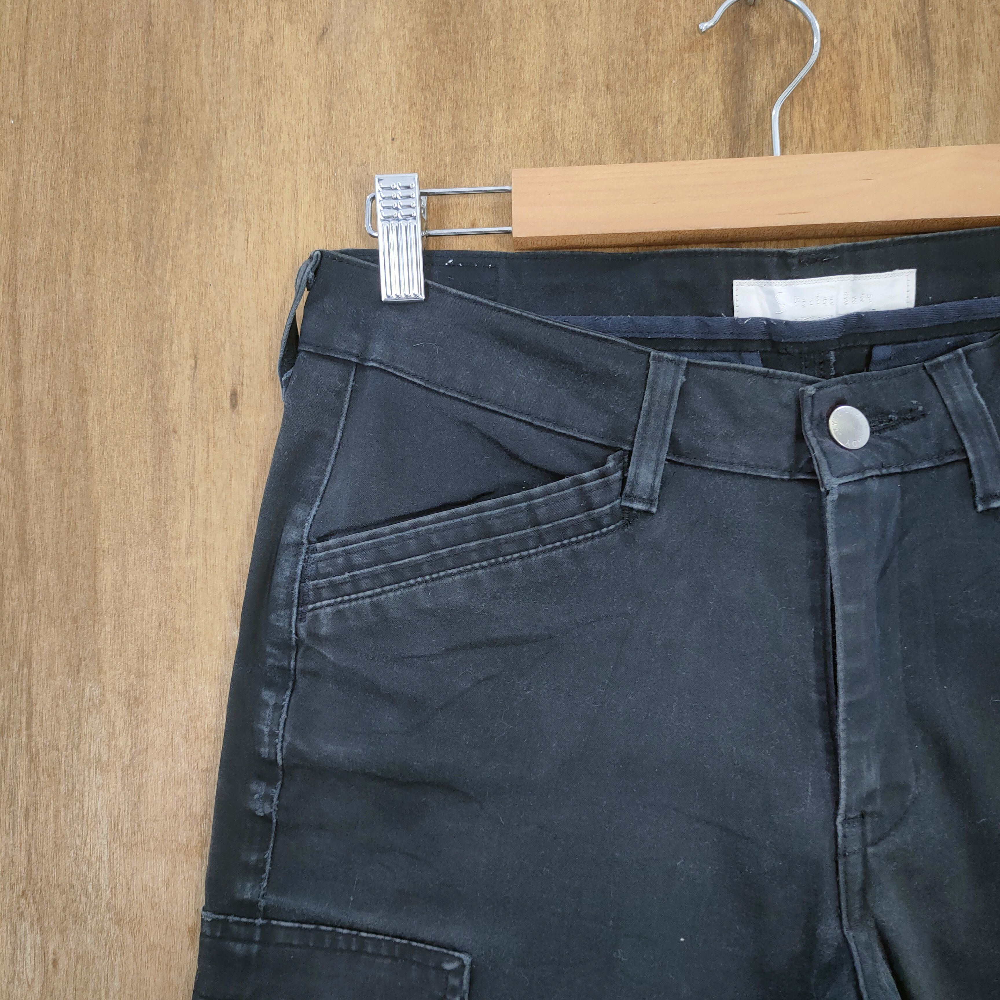 Japanese Brand × Levi's × Vintage VINTAGE LEVI'S LADY BOOTCUT BLACK WOMEN CARGO PANTS Size US 29 - 4 Thumbnail