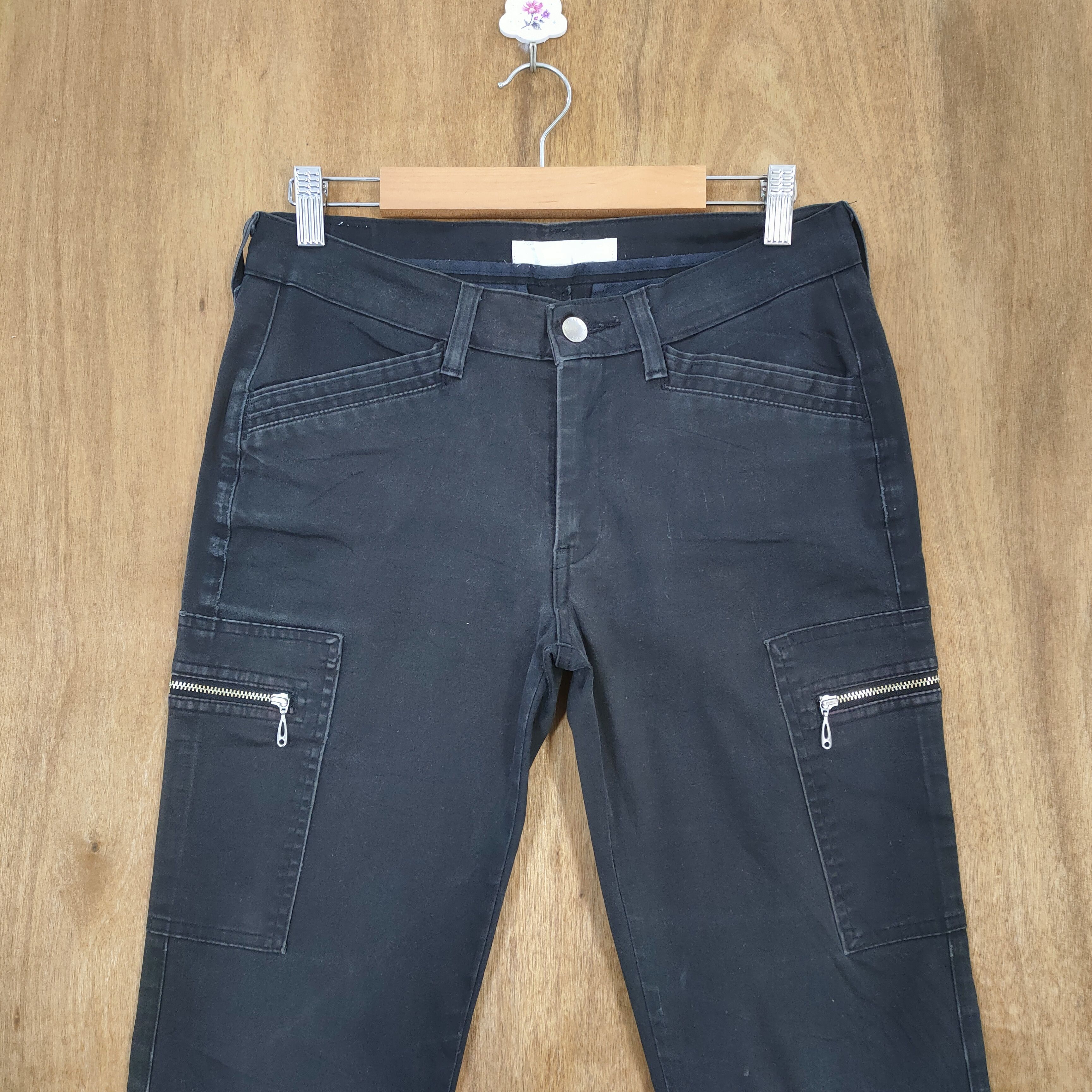 Japanese Brand × Levi's × Vintage VINTAGE LEVI'S LADY BOOTCUT BLACK WOMEN CARGO PANTS Size US 29 - 2 Thumbnail