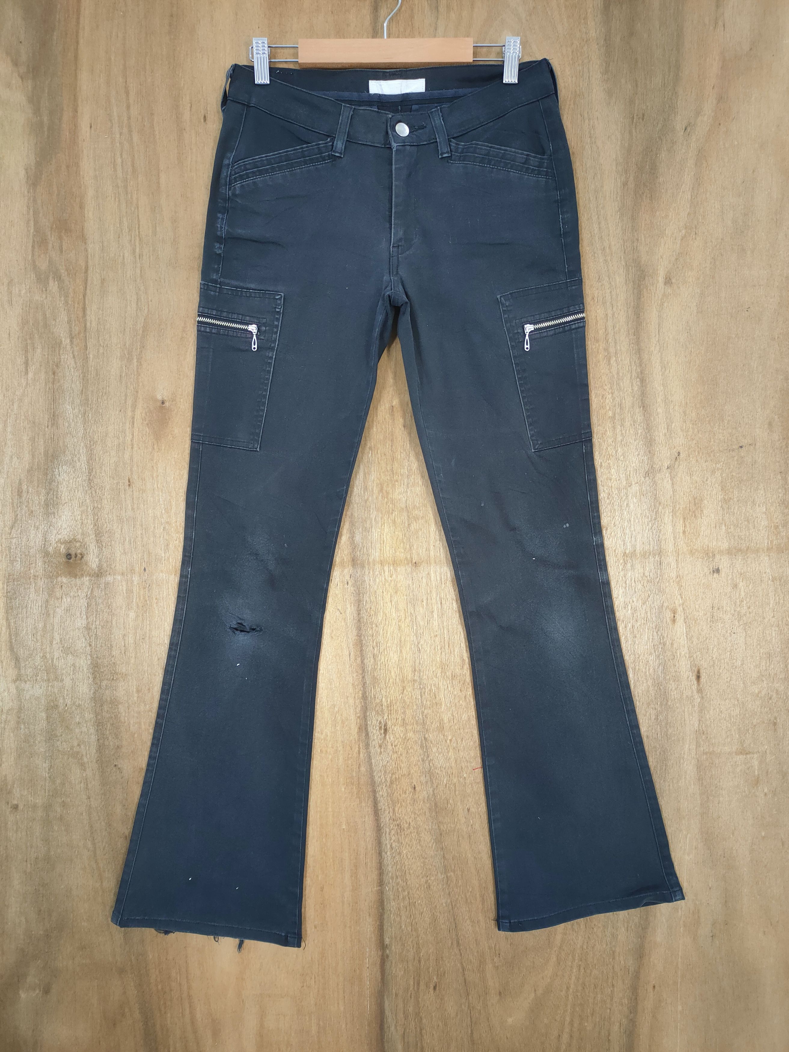 Japanese Brand × Levi's × Vintage VINTAGE LEVI'S LADY BOOTCUT BLACK WOMEN CARGO PANTS Size US 29 - 1 Thumbnail