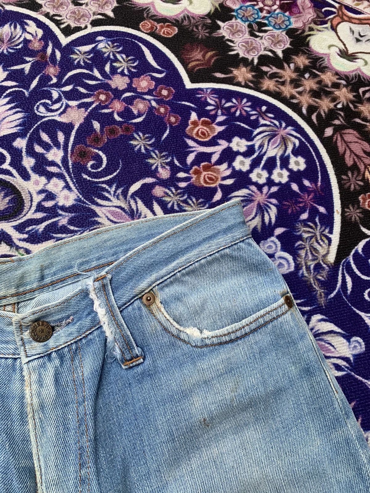 Vintage Vintage 70’s McQueen Distressed Denim Size US 31 - 4 Thumbnail