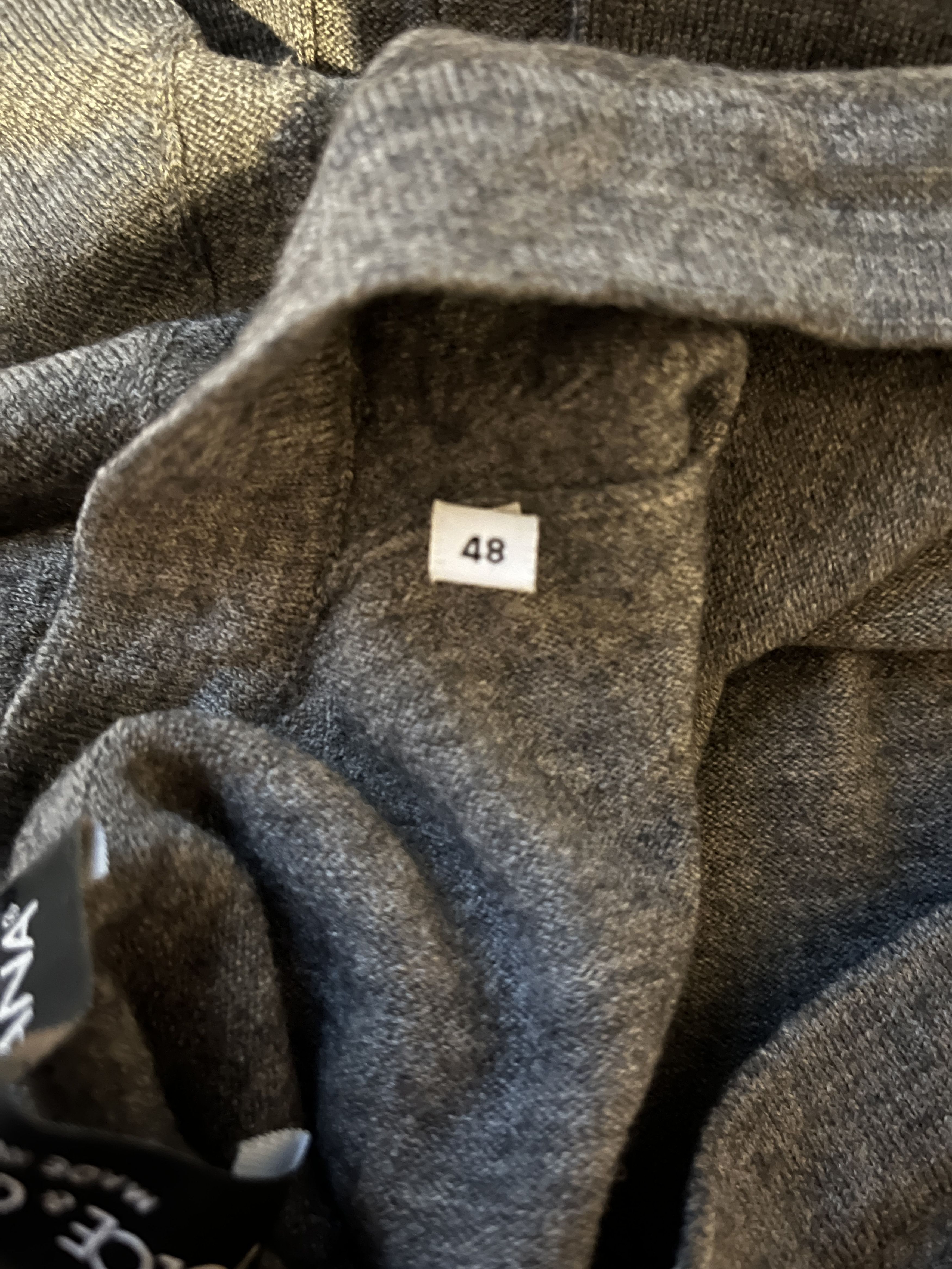 Dolce & Gabbana ⚡️QUICK SALE⚡️Dolce & Gabbana Gray V-Neck Wool Sweater Size US XS / EU 42 / 0 - 6 Thumbnail