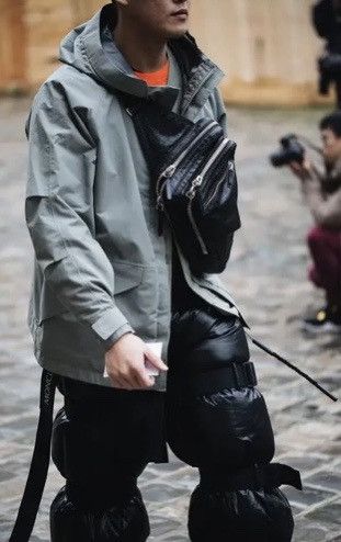 Lemaire Lemaire X Uniqlo Waterproof Jacket Olive Color with Hoodies Size US L / EU 52-54 / 3 - 11 Thumbnail