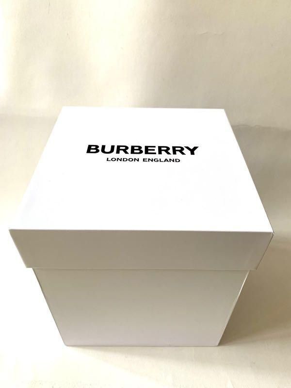 Burberry Burberry Scented Candle Size ONE SIZE - 3 Thumbnail