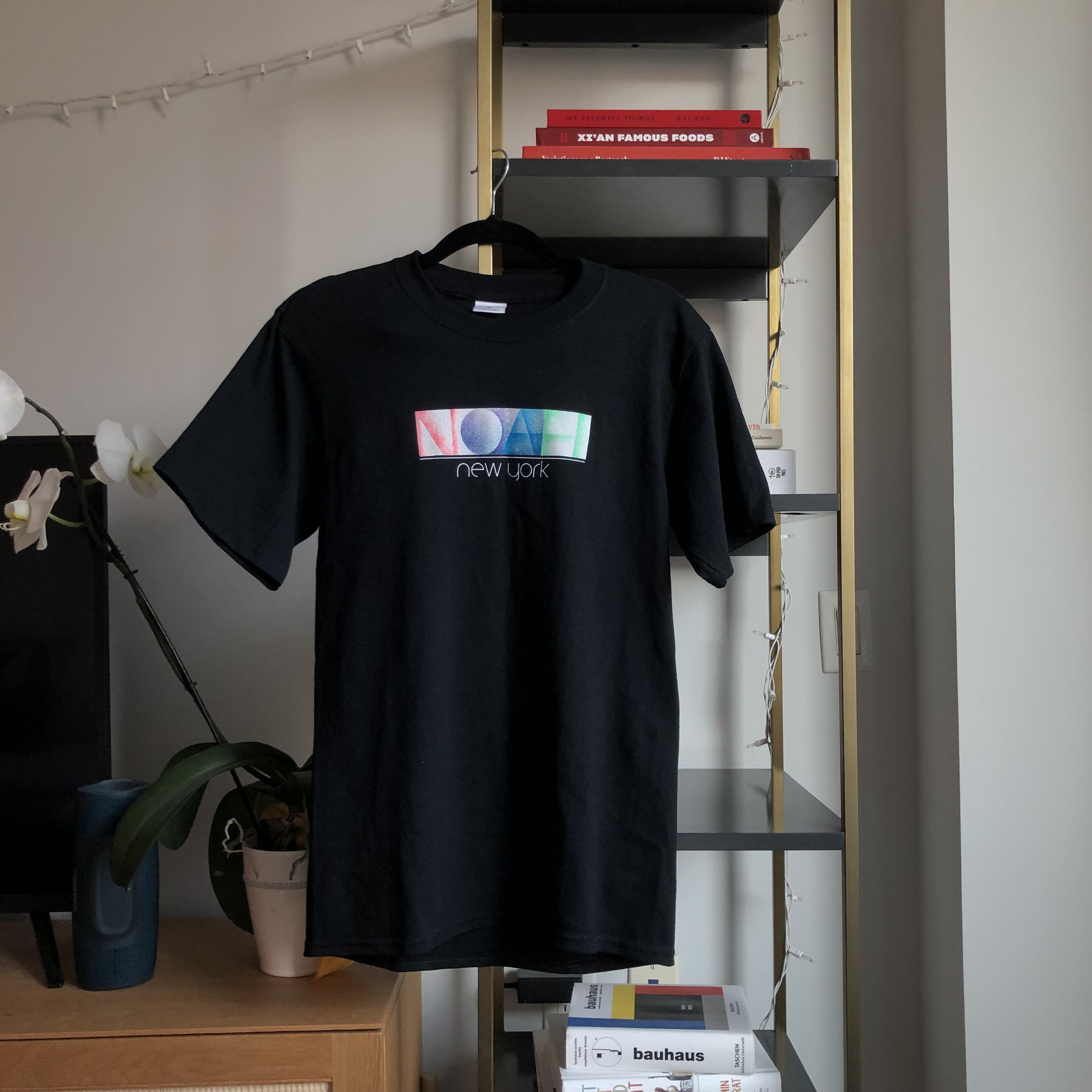 image of Noah Gradient Tee in Black, Men's (Size Small)