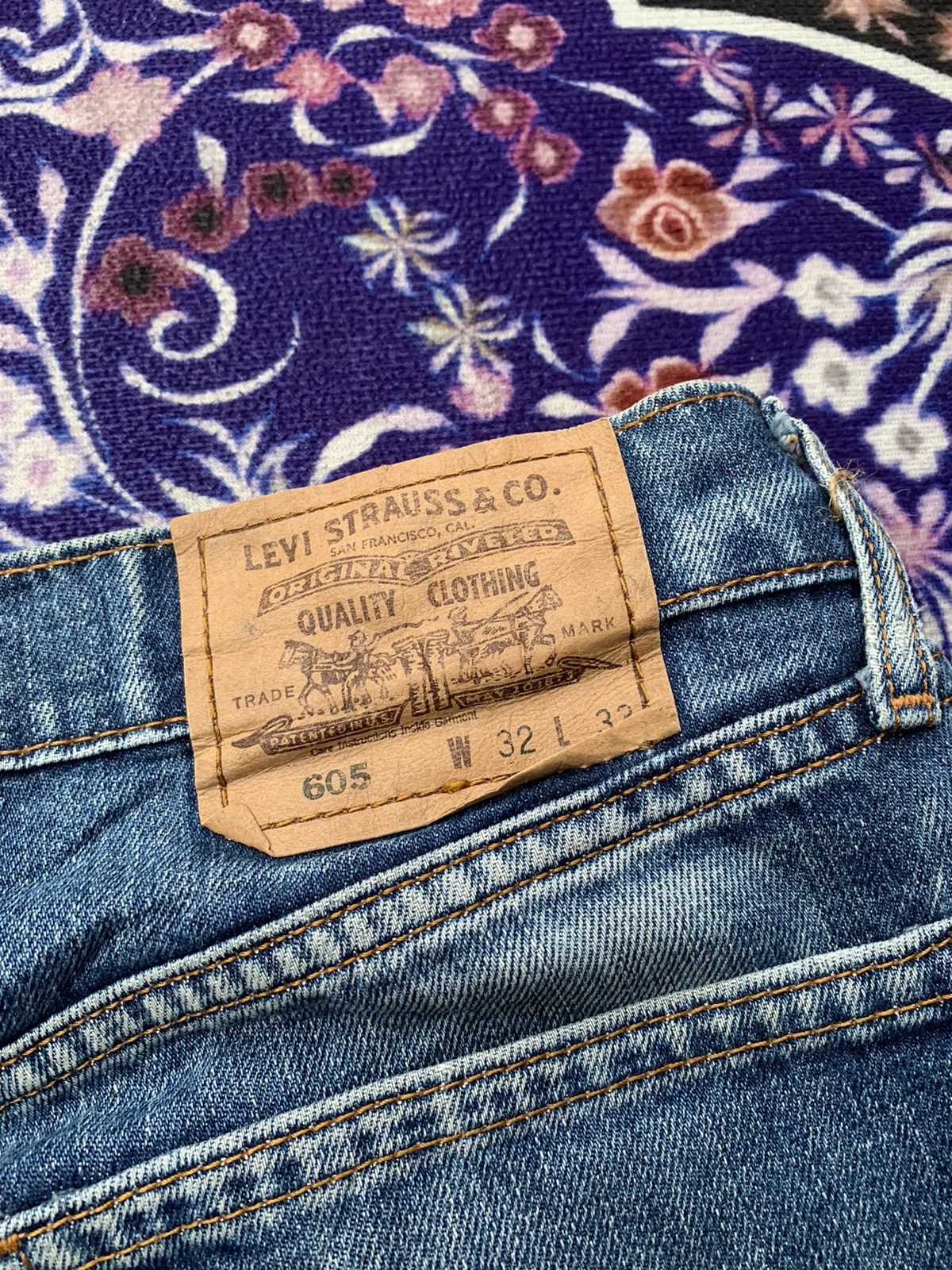 Levi's Vintage Clothing Vintage Levis 605 Orange Tag Distressed Denim Size US 32 / EU 48 - 13 Thumbnail