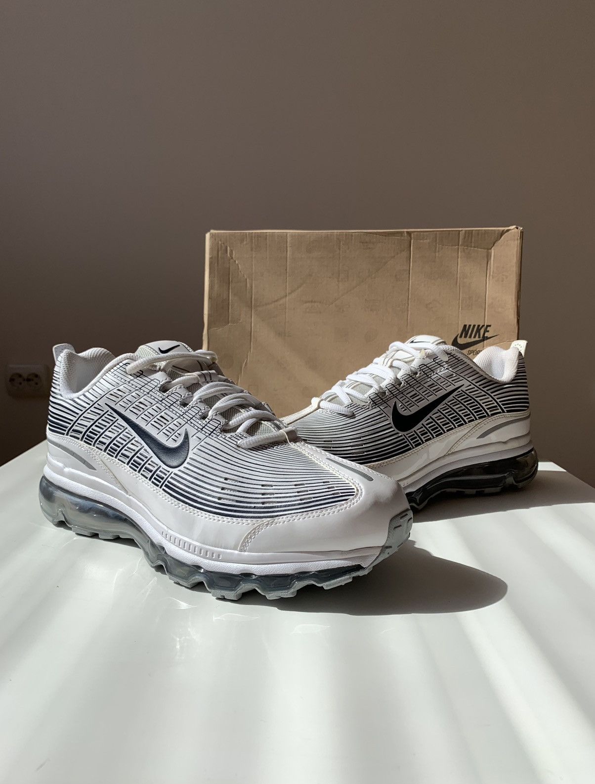 Nike !NEW Nike Air Max 2006 (360) Leather White Obsidian Size US 9 / EU 42 - 2 Thumbnail