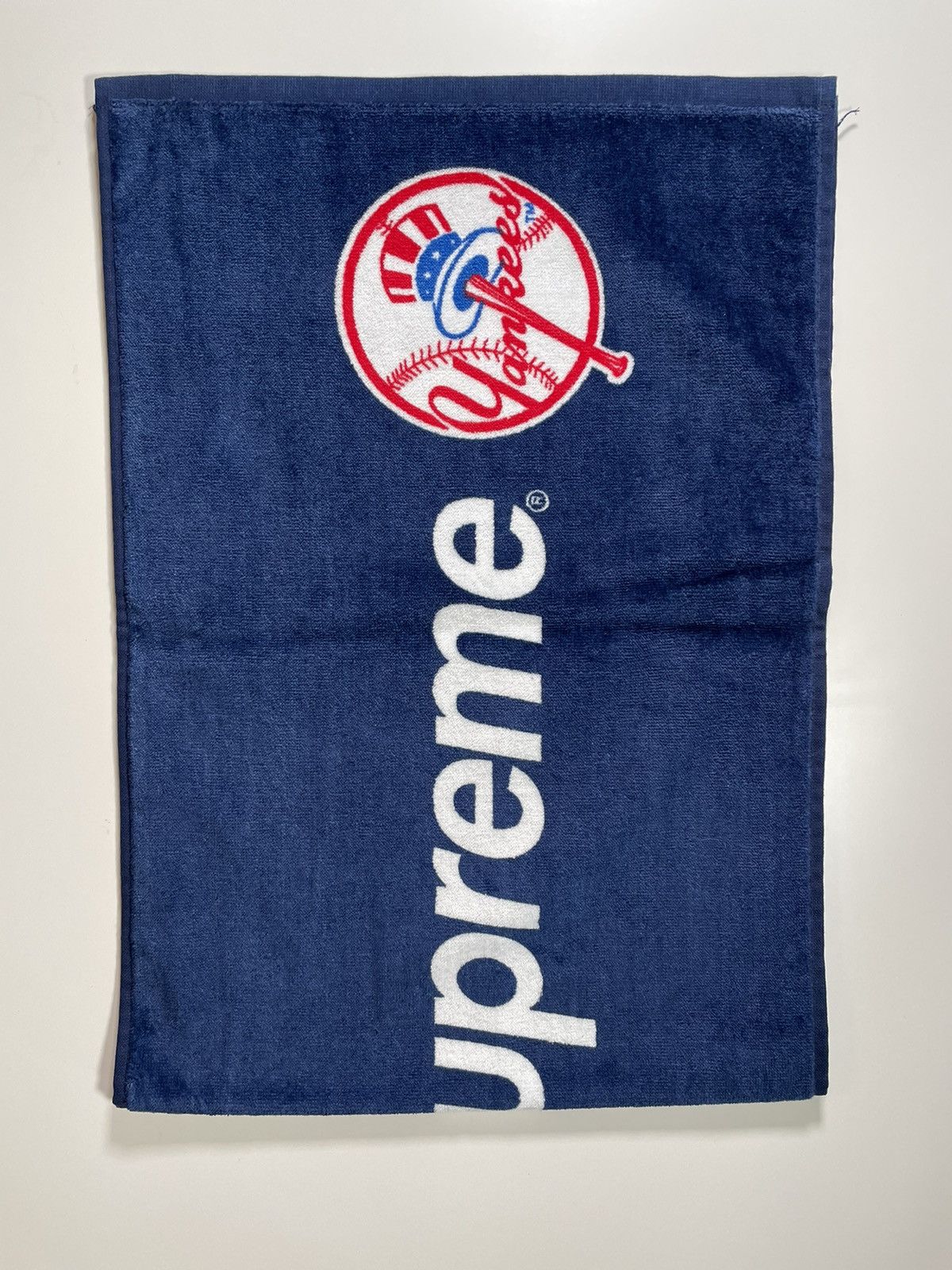 Supreme Supreme New York Yankees Towel Size ONE SIZE - 3 Thumbnail