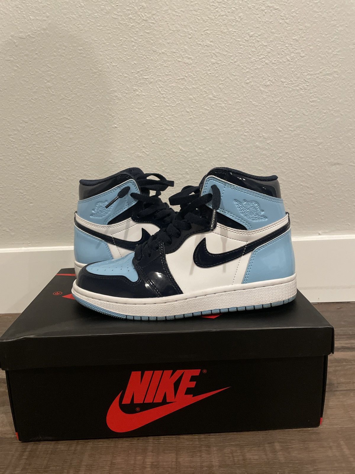 Jordan Brand × Nike Air Jordan High OG 1 Obsidian/Blue Chill Size US 6 / IT 36 - 1 Thumbnail