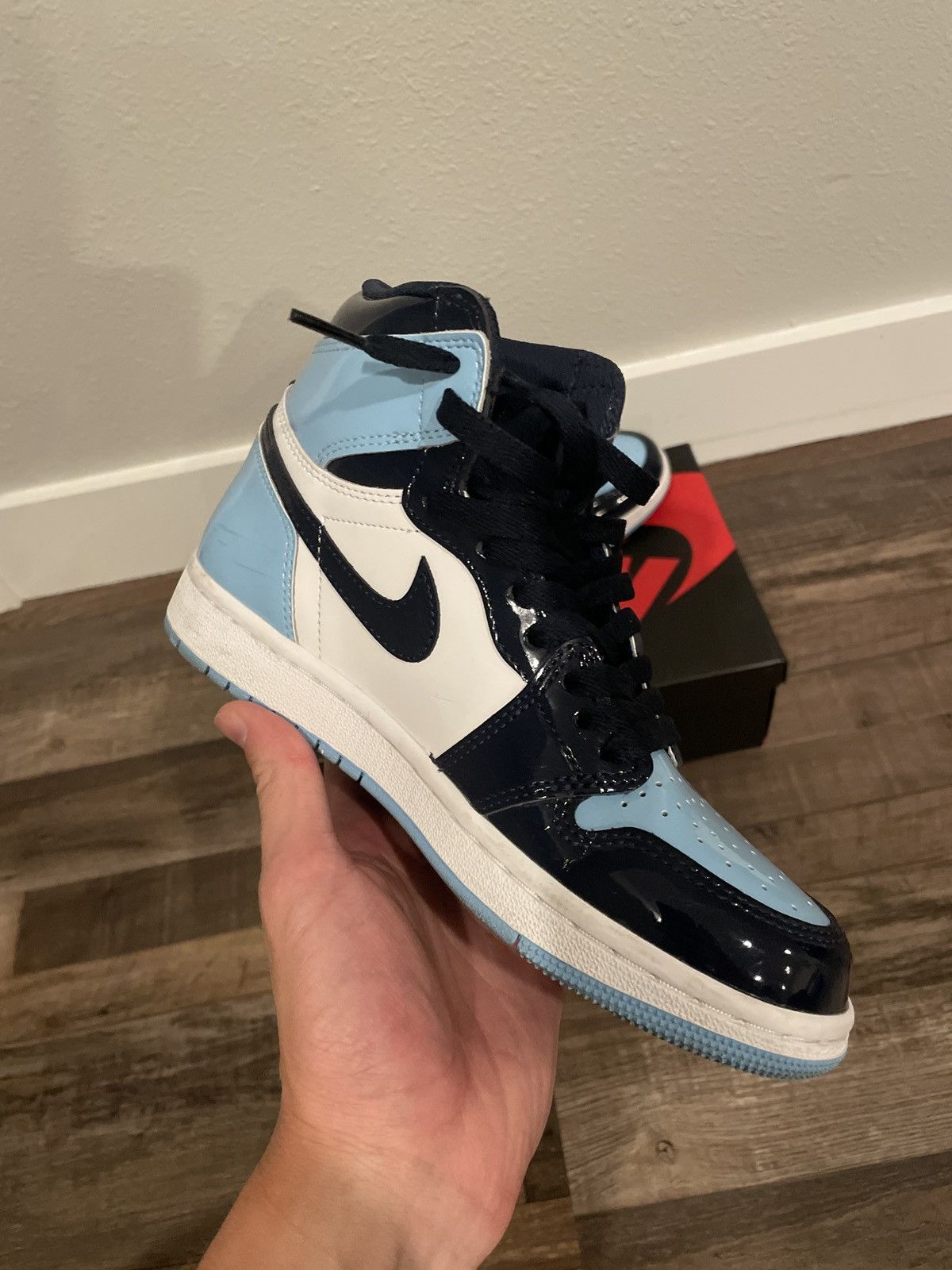 Jordan Brand × Nike Air Jordan High OG 1 Obsidian/Blue Chill Size US 6 / IT 36 - 2 Thumbnail