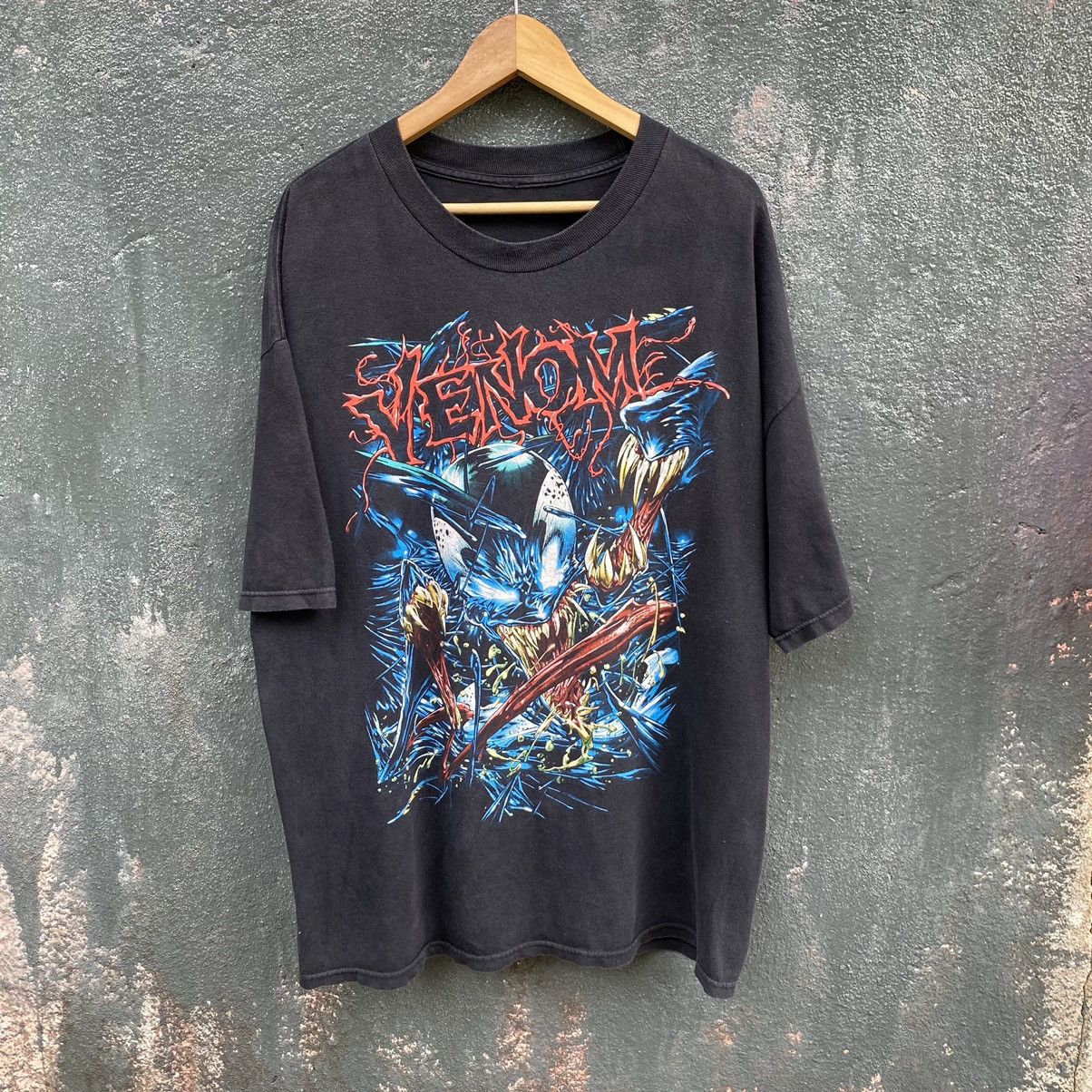 image of Thrashed Faded Vintage Y2K Venom Marvel Comics Oversized Tee in Black, Men's (Size 2XL)