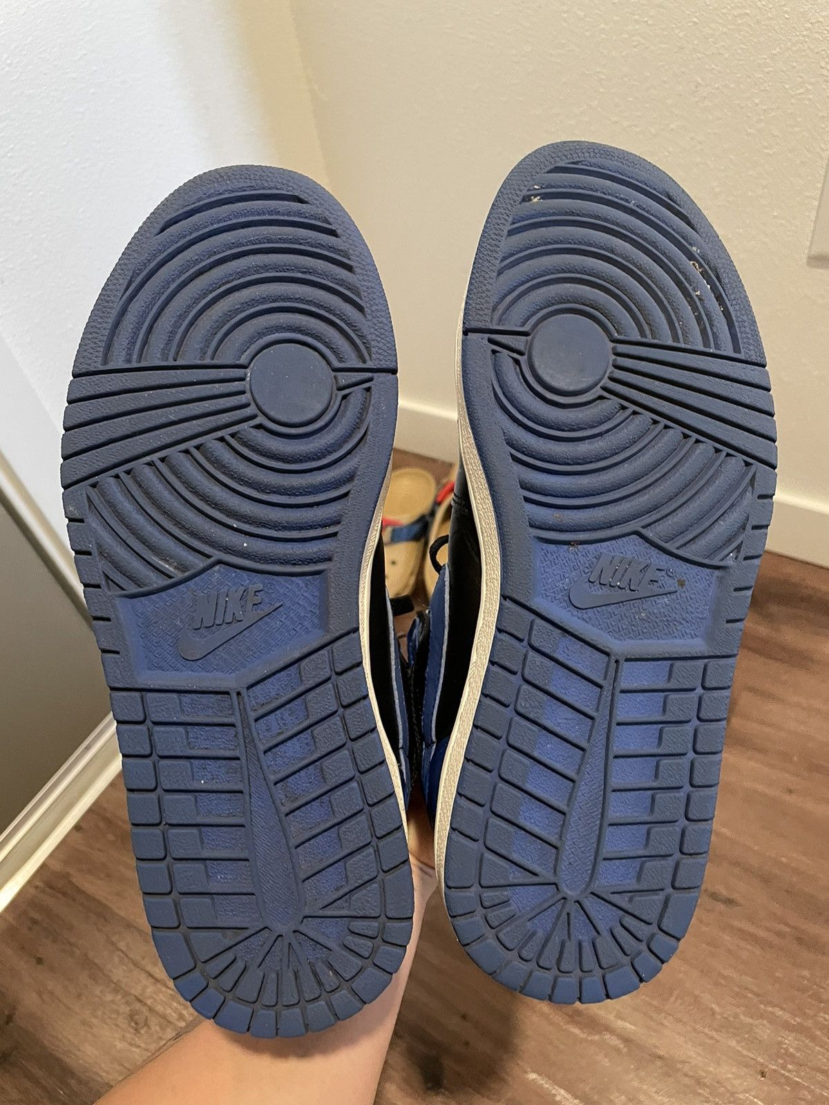 Jordan Brand Air Jordan 1 Royal 2001 Size US 9 / EU 42 - 6 Thumbnail