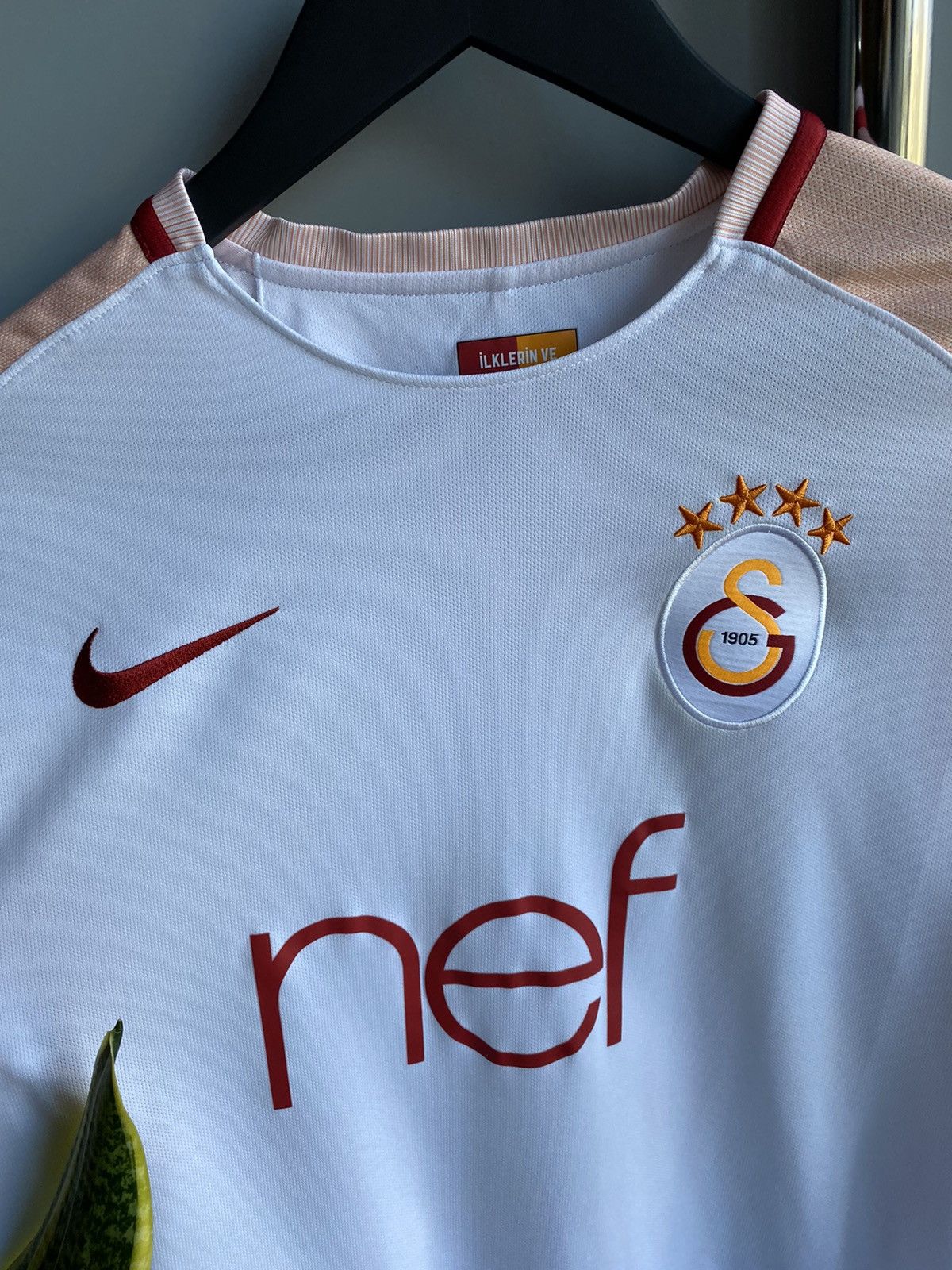 Nike Nike Galatasaray 2017-18 BELHANDA Soccer Jersey Football Size US L / EU 52-54 / 3 - 5 Thumbnail