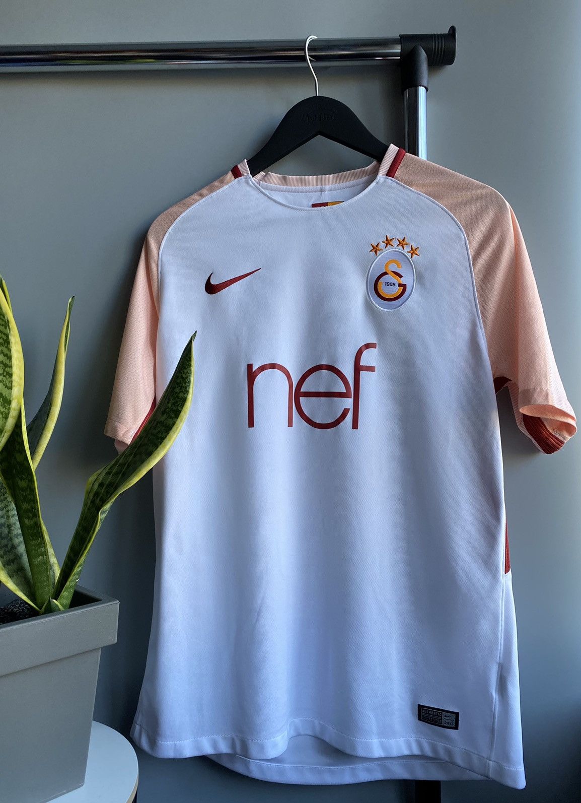 Nike Nike Galatasaray 2017-18 BELHANDA Soccer Jersey Football Size US L / EU 52-54 / 3 - 3 Thumbnail