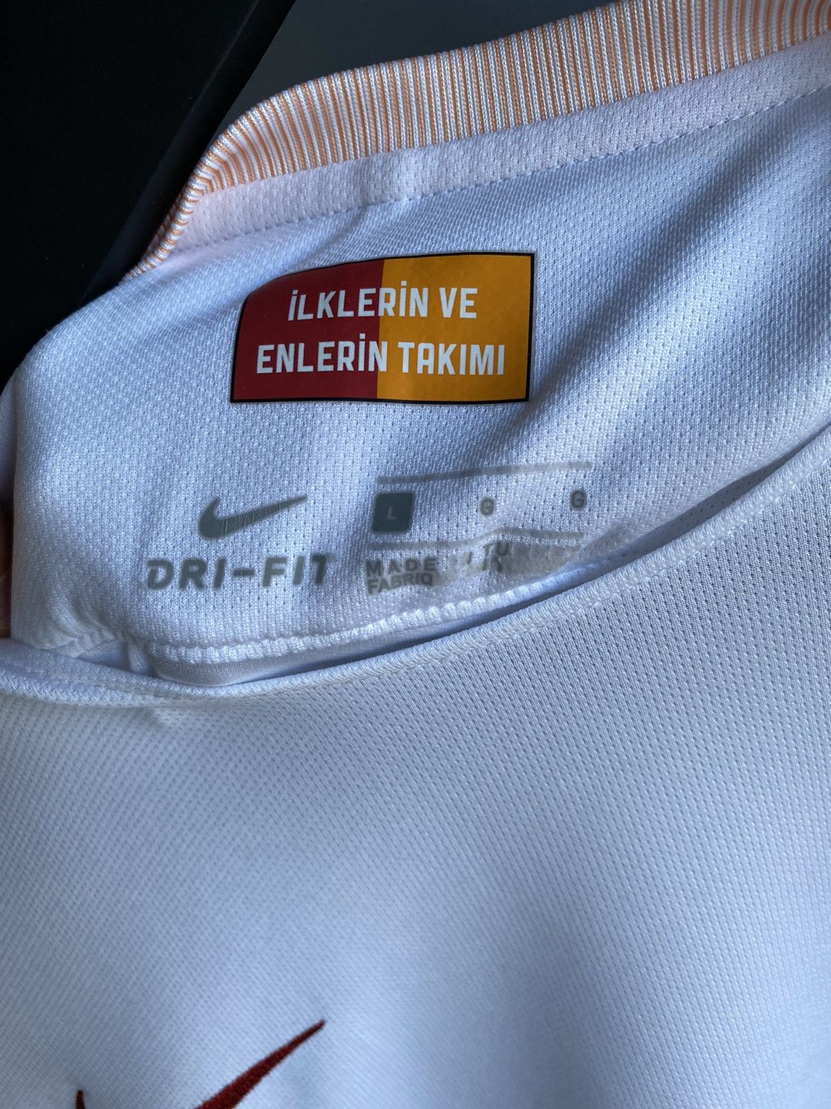 Nike Nike Galatasaray 2017-18 BELHANDA Soccer Jersey Football Size US L / EU 52-54 / 3 - 6 Thumbnail
