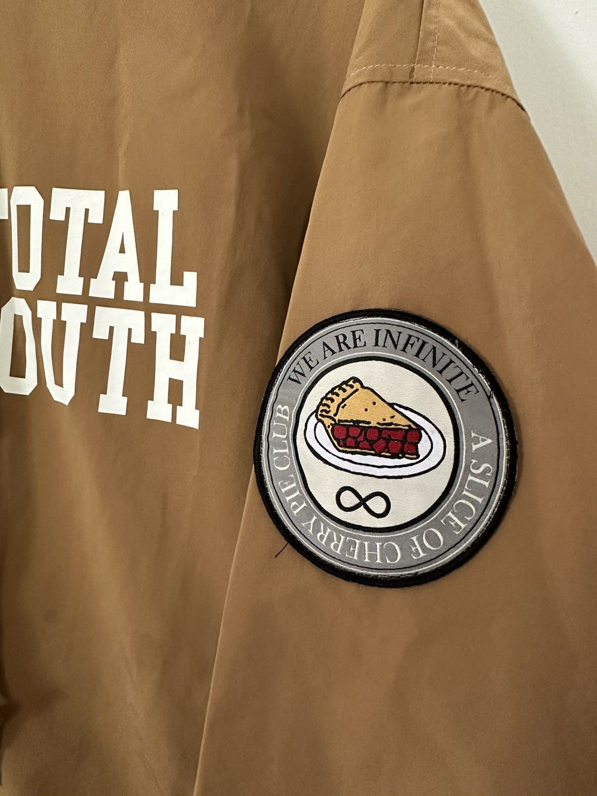 Undercover Total Youth Hooded Rain Parka, size 3 (L) Size US L / EU 52-54 / 3 - 5 Thumbnail