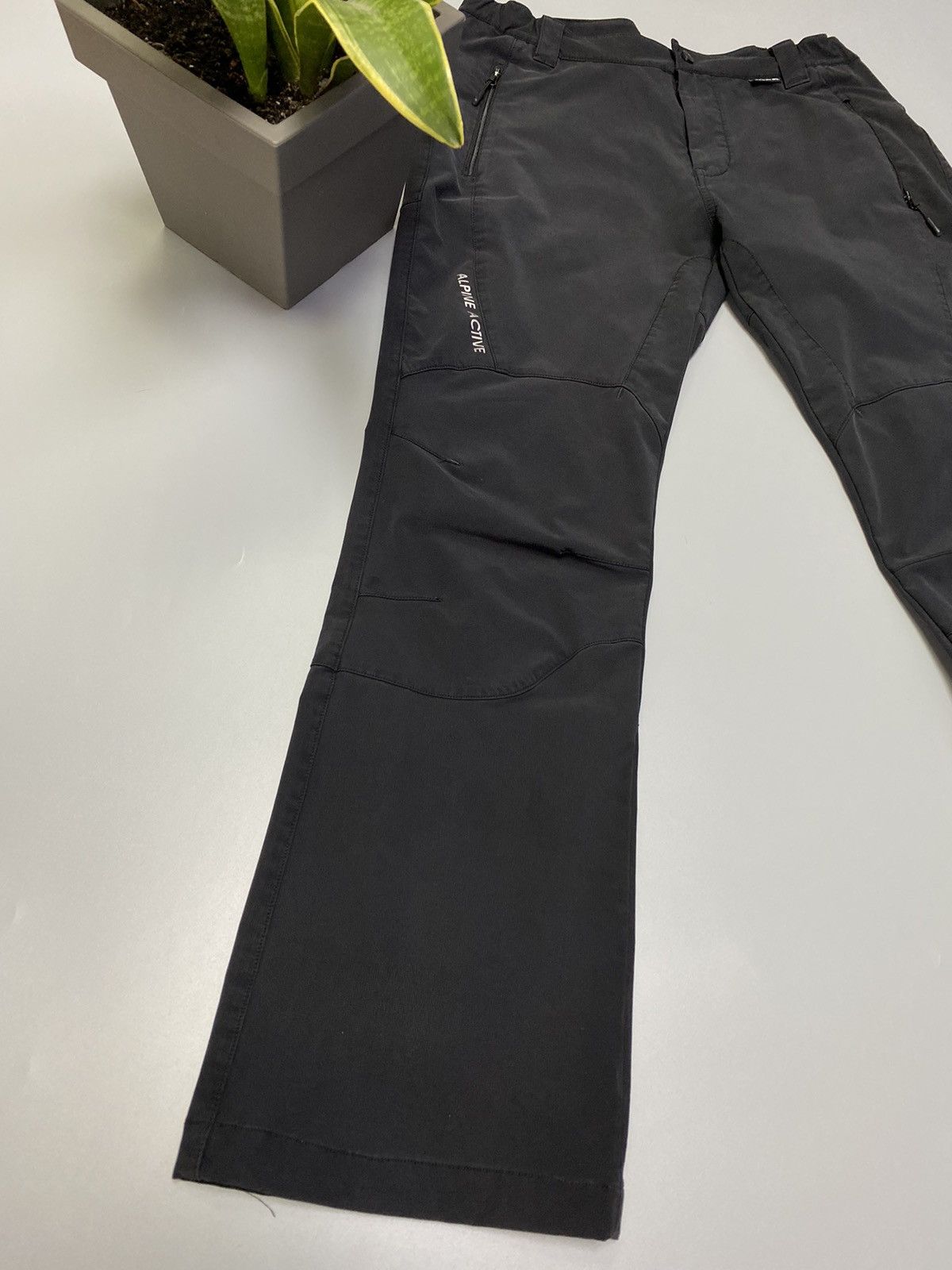 Vintage Salewa Black Hiking Track Pants Size US 34 / EU 50 - 2 Thumbnail