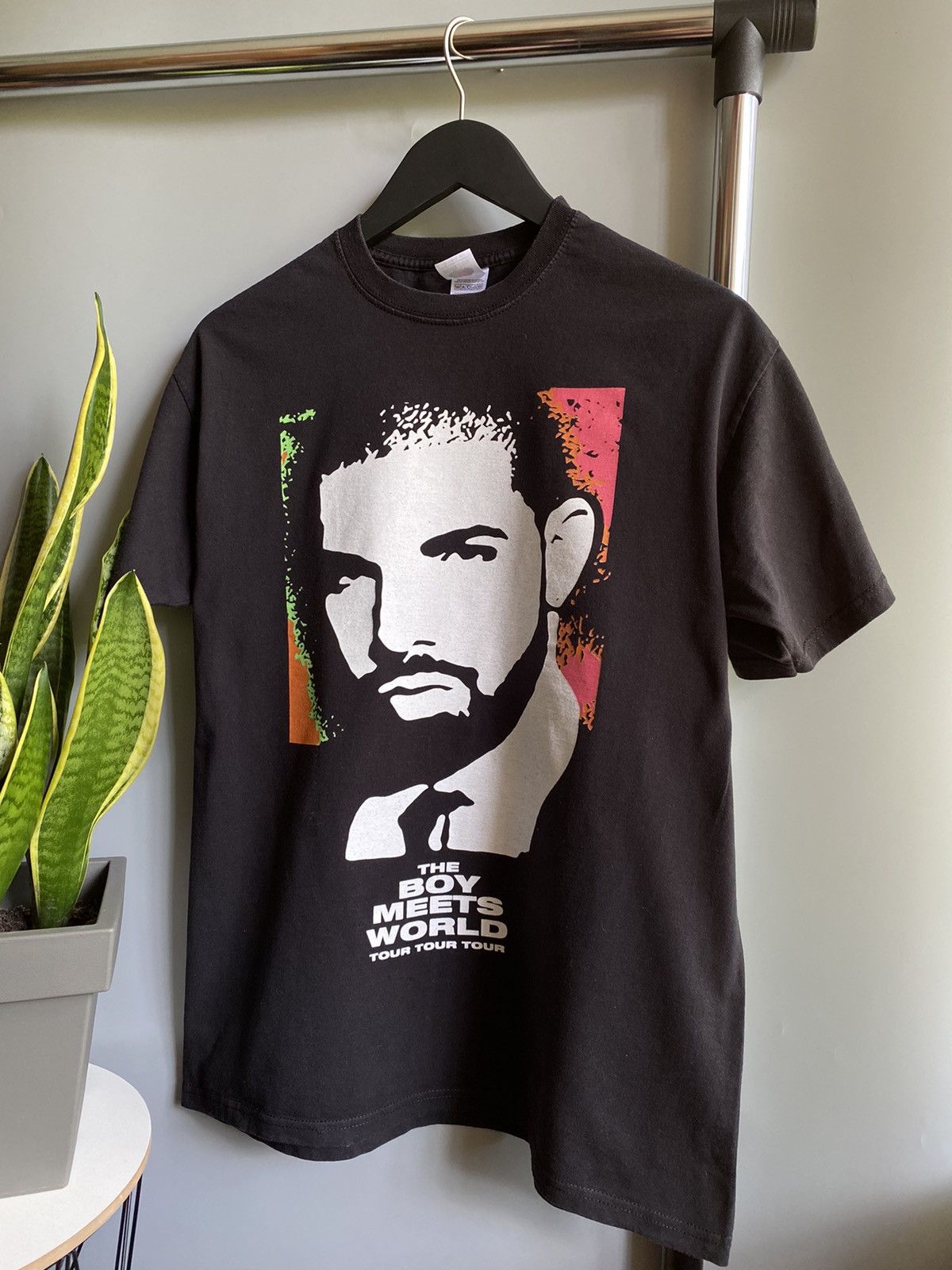 Band Tees 2017 Drake “The Boys Meets World Tour” T shirt Size US L / EU 52-54 / 3 - 2 Thumbnail