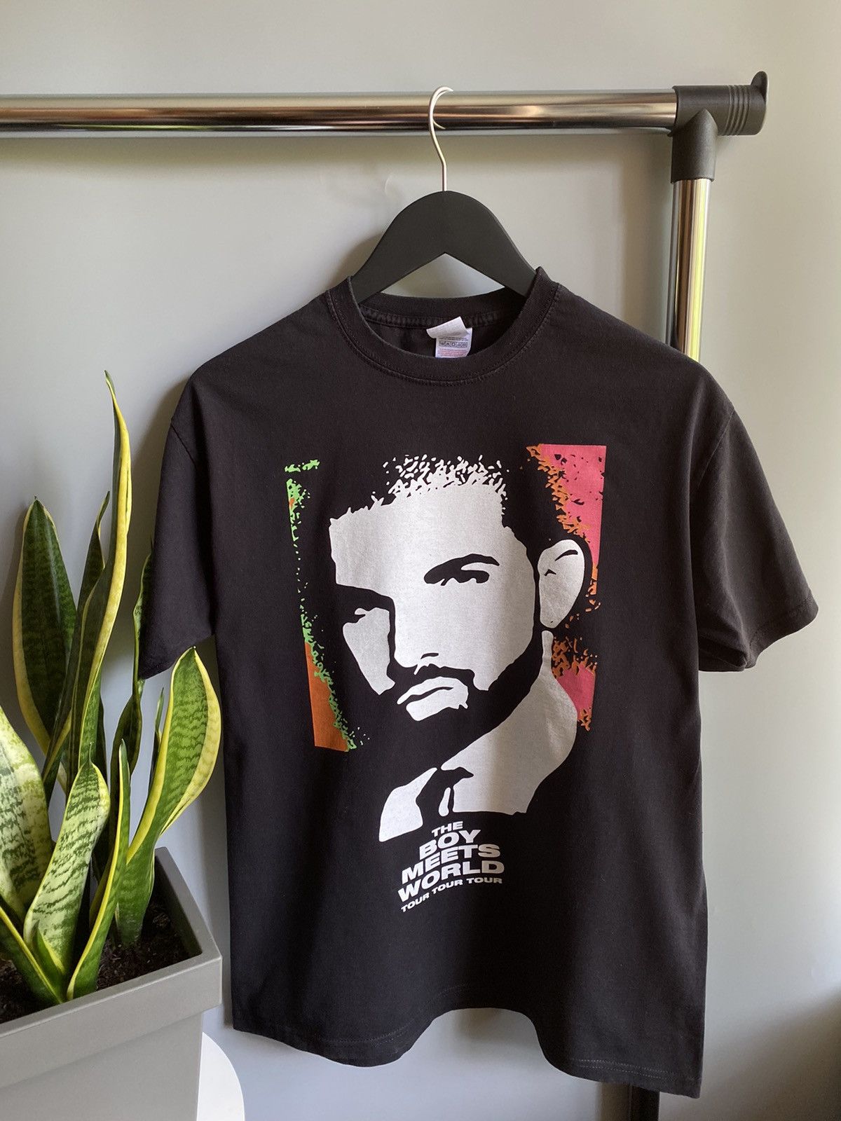 Band Tees 2017 Drake “The Boys Meets World Tour” T shirt Size US L / EU 52-54 / 3 - 4 Thumbnail