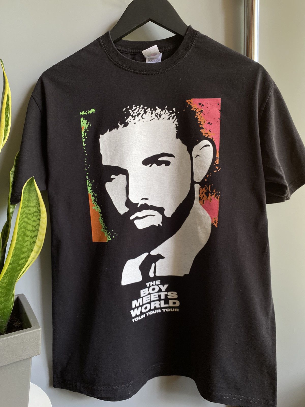 Band Tees 2017 Drake “The Boys Meets World Tour” T shirt Size US L / EU 52-54 / 3 - 6 Thumbnail