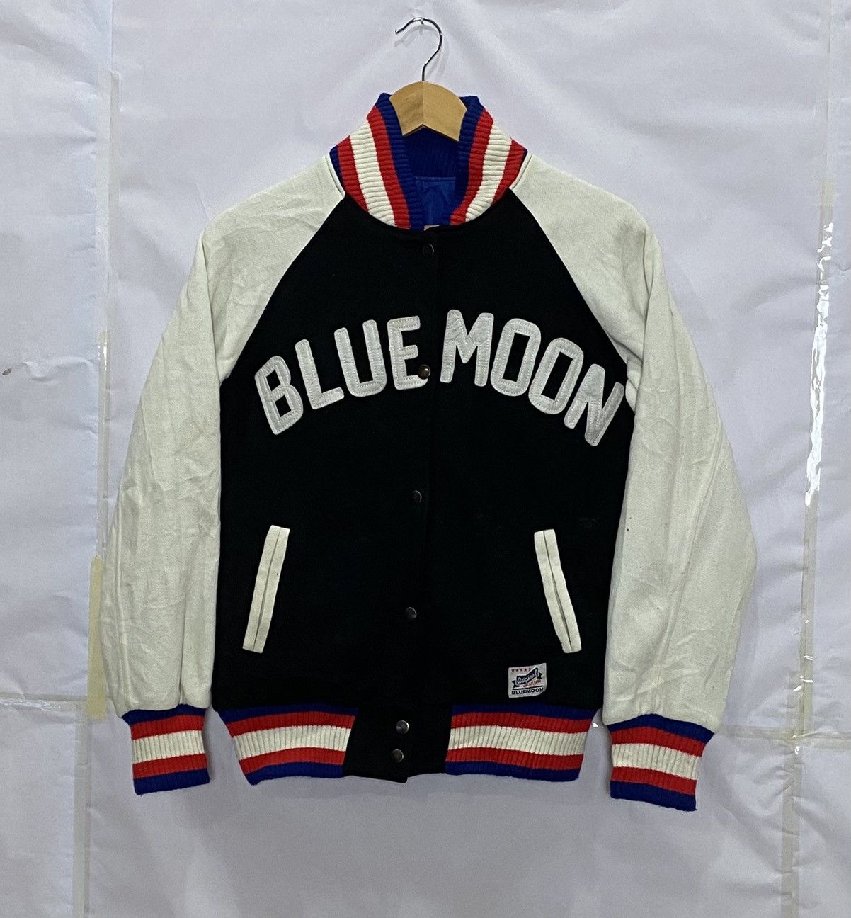 Vintage Vintage Blue Moon Varsity Button Up Jacket Nice SpellOut Size US M / EU 48-50 / 2 - 1 Thumbnail