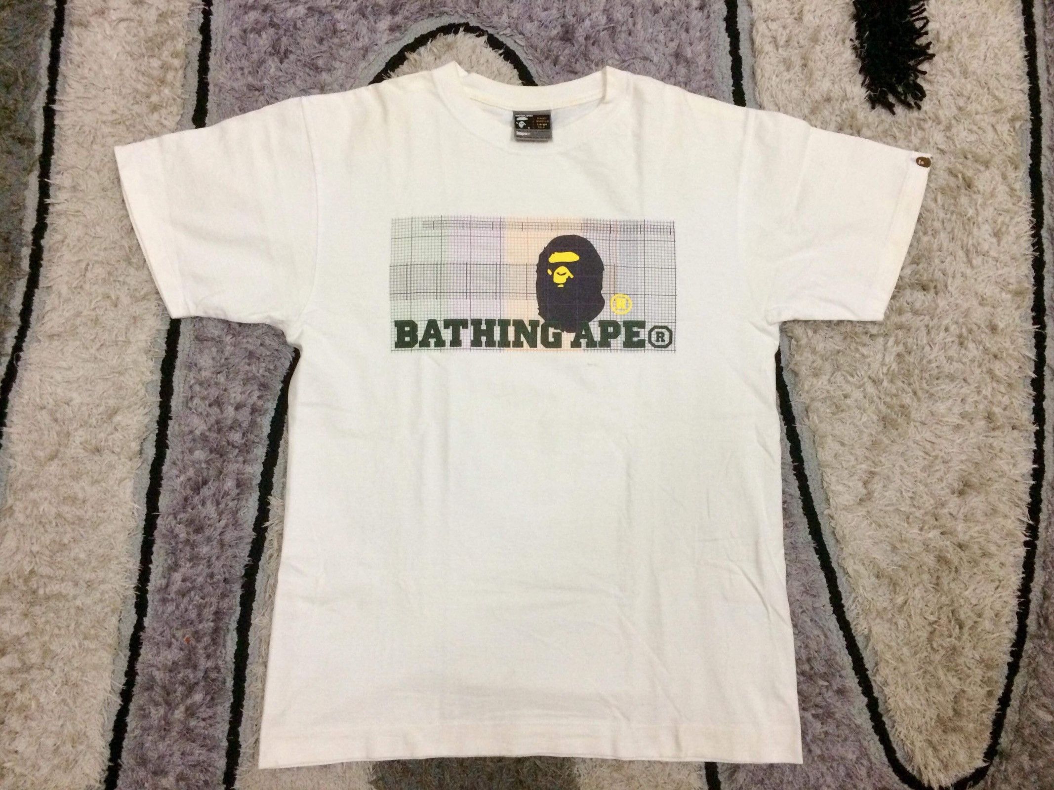 Bape Rare A Bathing Ape Logo Tshirts Size US L / EU 52-54 / 3 - 1 Thumbnail