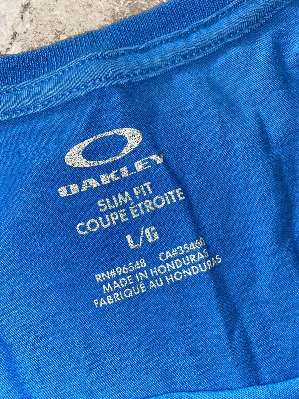 Oakley × Vintage Vintage Oakley t shirt big logo Size US L / EU 52-54 / 3 - 6 Thumbnail