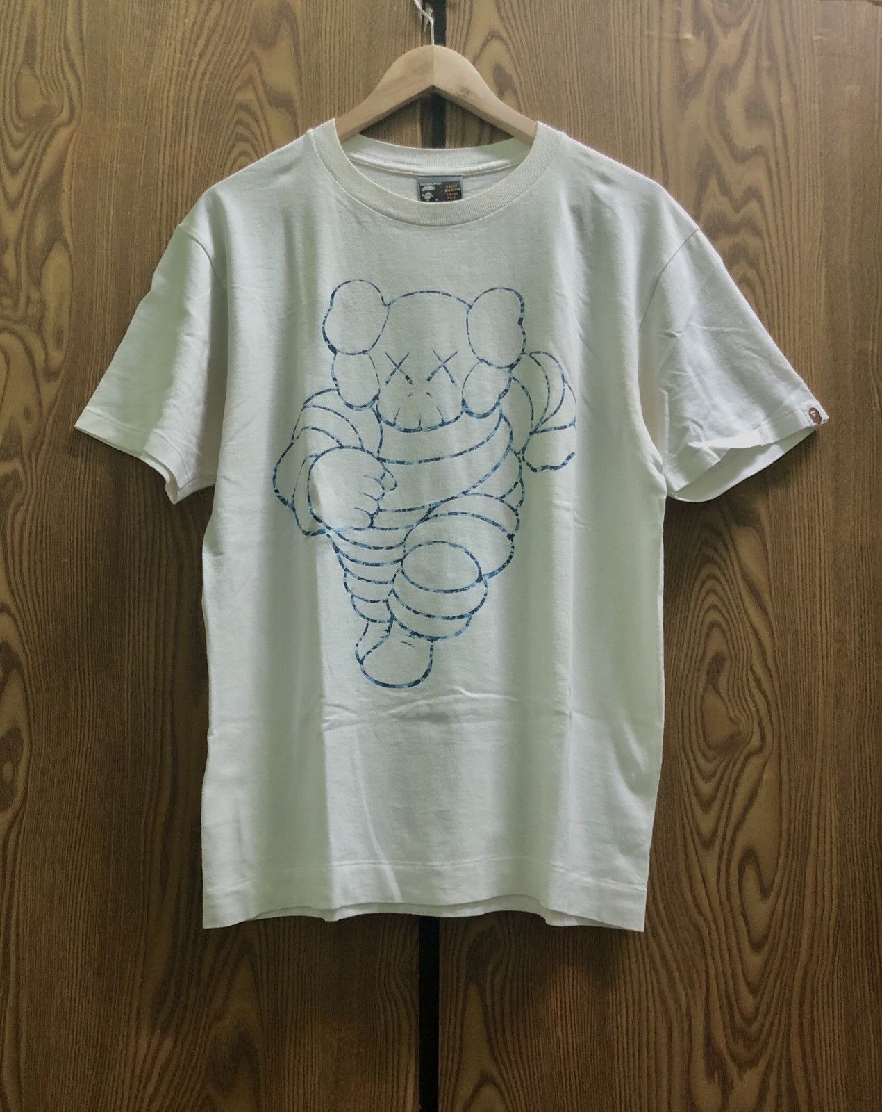 Bape × Kaws Bape x Kaws Chum Tee Size US M / EU 48-50 / 2 - 1 Thumbnail