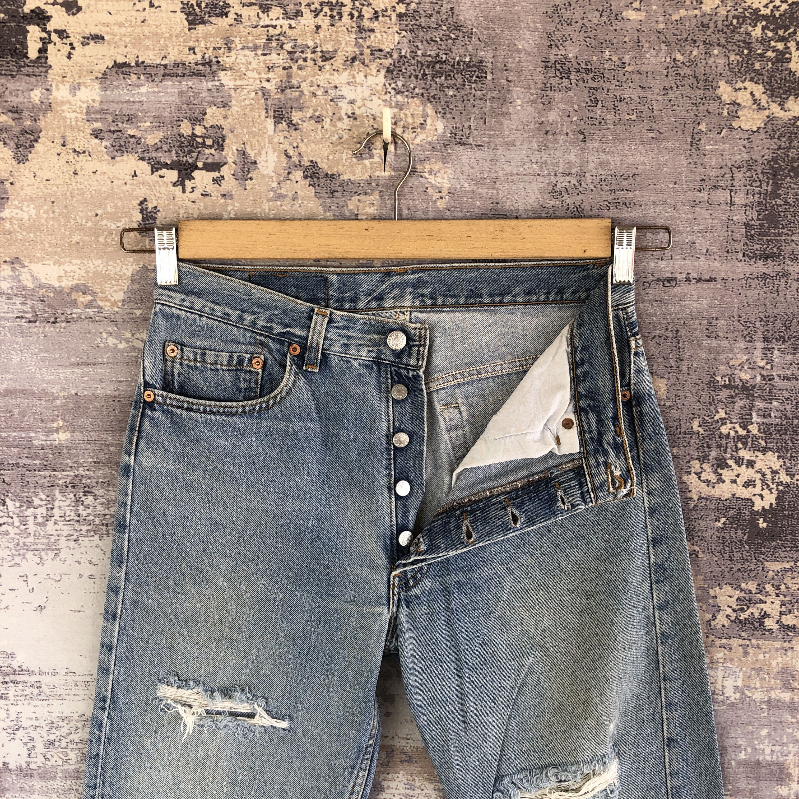 Levi's Vintage Levis 501 Distressed Jeans Levi's Sun Faded Denim Size US 30 / EU 46 - 6 Thumbnail