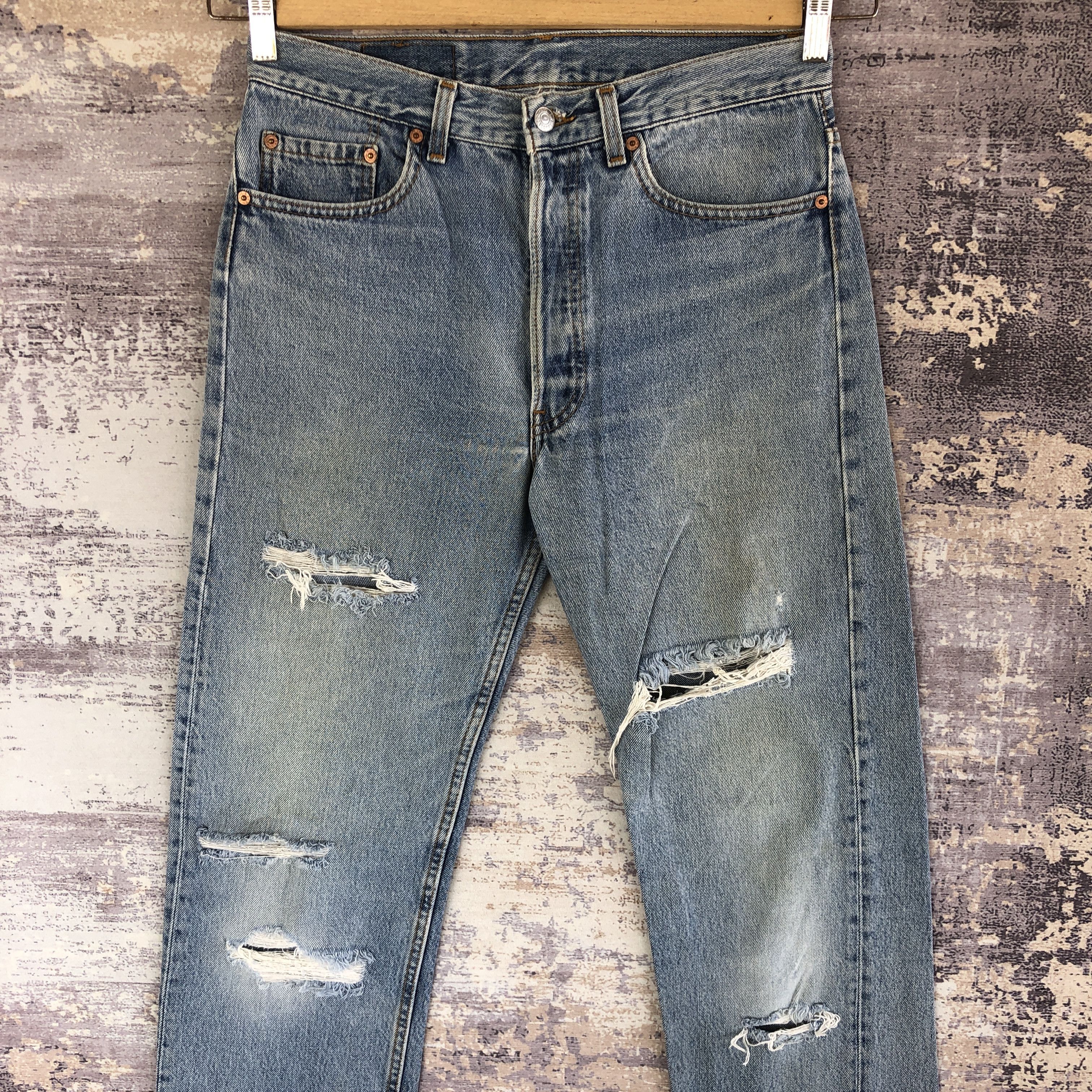 Levi's Vintage Levis 501 Distressed Jeans Levi's Sun Faded Denim Size US 30 / EU 46 - 3 Thumbnail