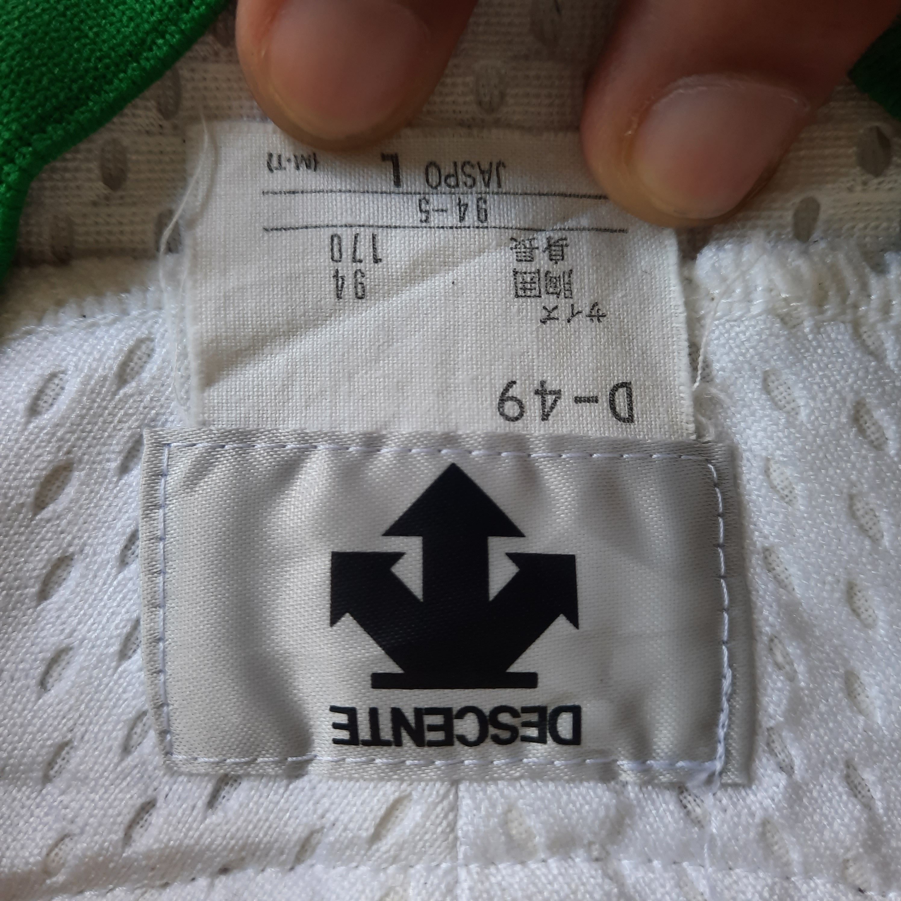 Japanese Brand 🔥Vintage descente NPB baseball jersey baseball jersey Size US S / EU 44-46 / 1 - 6 Thumbnail