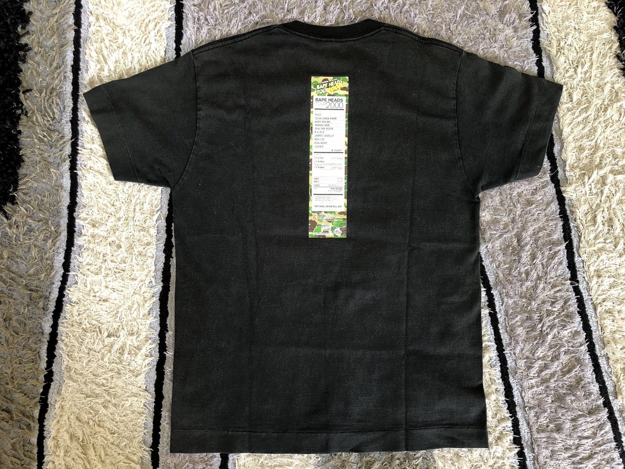 Bape × Vintage Bape Heads Tour 2000 Tee Size US M / EU 48-50 / 2 - 3 Thumbnail