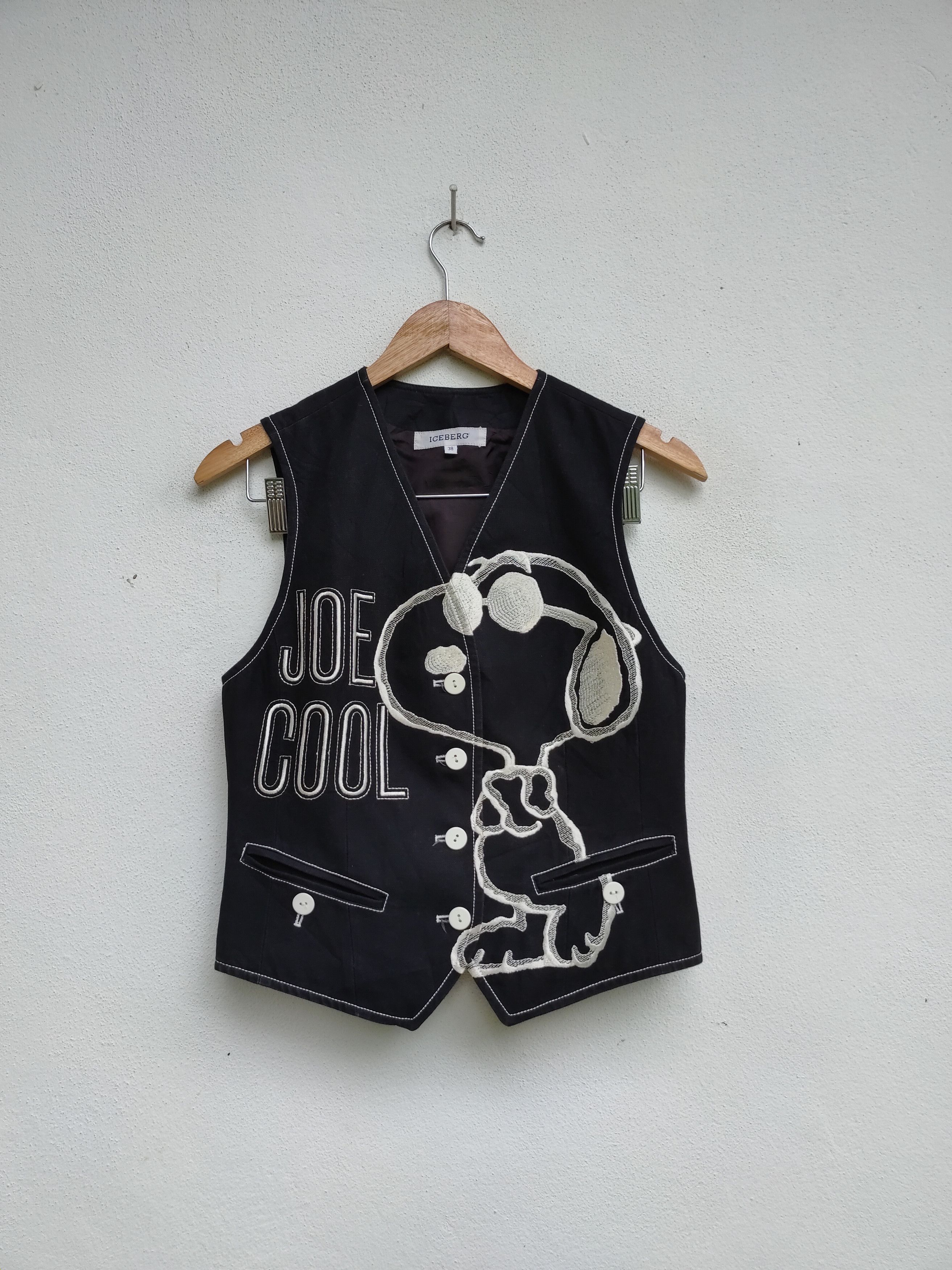 Iceberg × Peanuts Iceberg X United Feature Syndicate 'Joe Cool' Size US XS / EU 42 / 0 - 1 Thumbnail