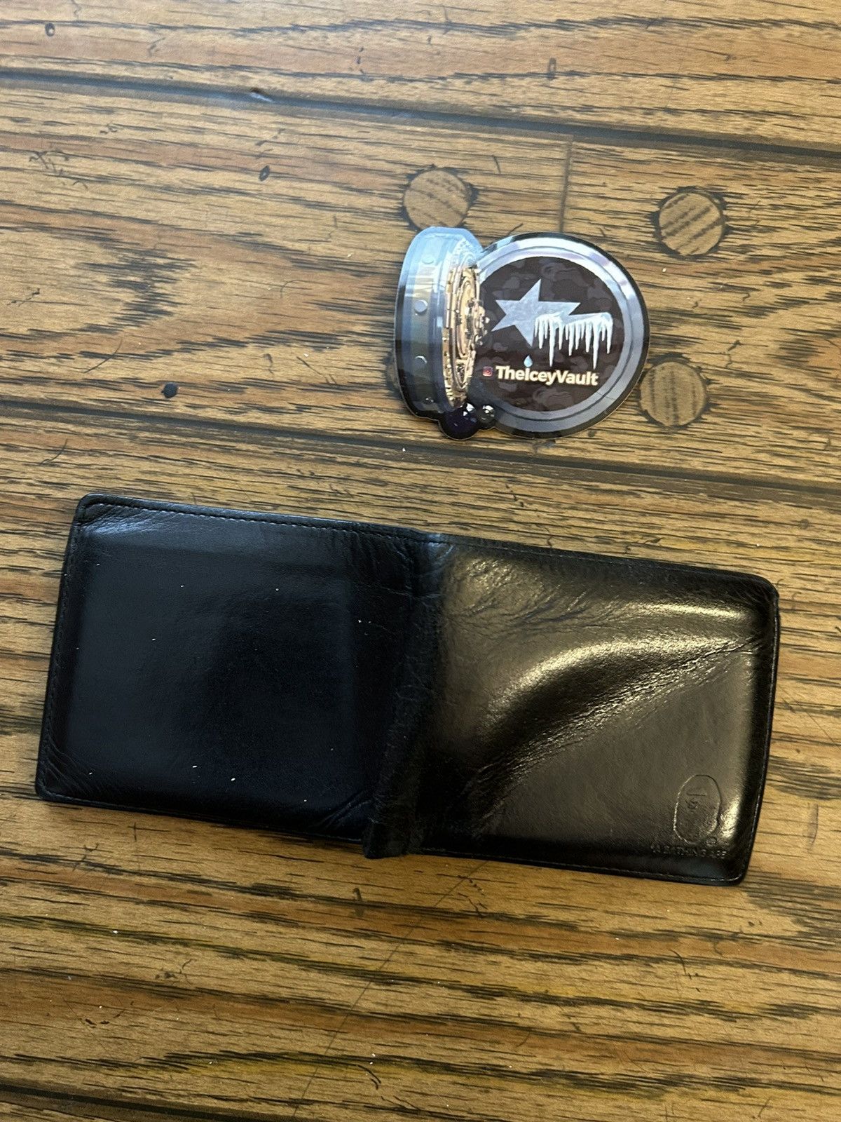 Bape Bape OG Logo Bifold Wallet Size ONE SIZE - 2 Thumbnail
