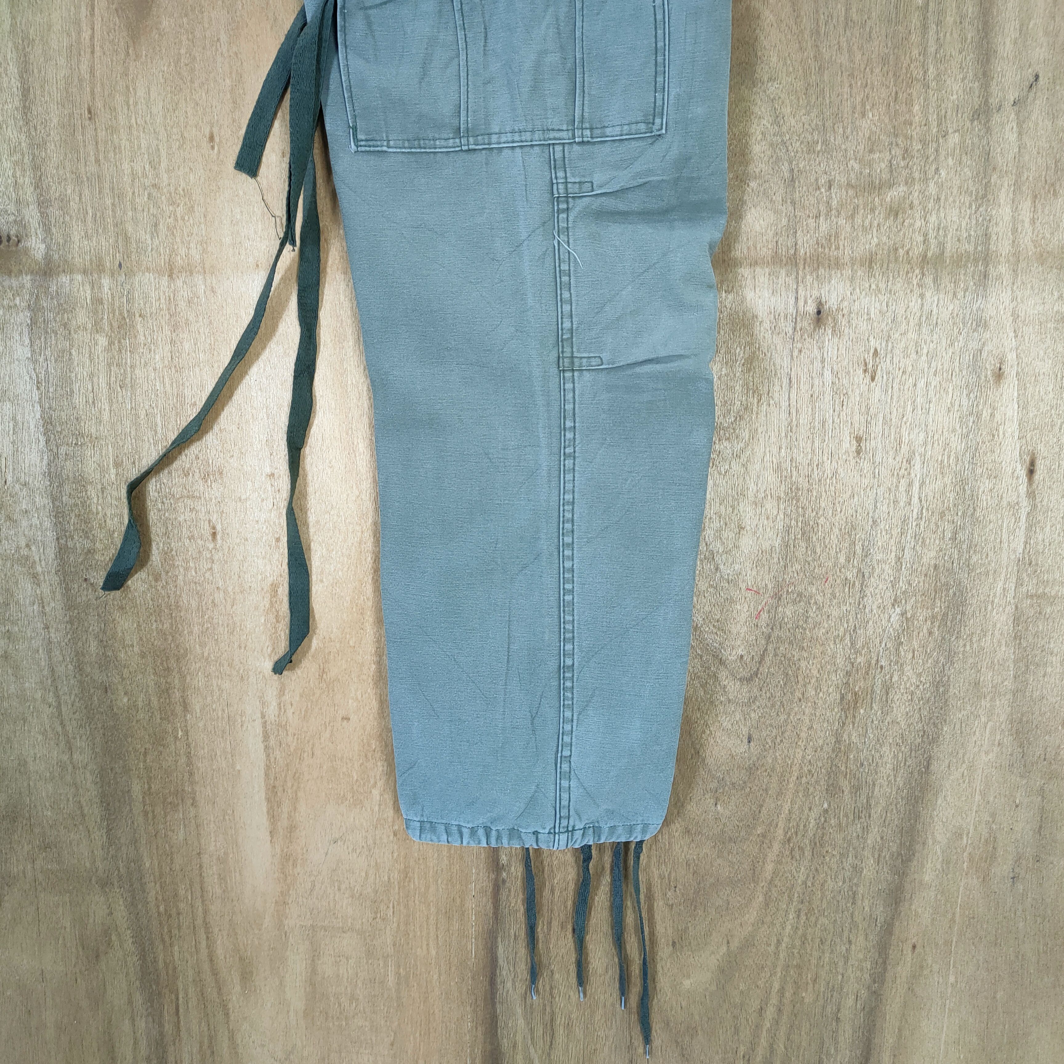Japanese Brand M-1951 MILITARY BONDAGE CARGO PANTS Size US 32 / EU 48 - 15 Thumbnail