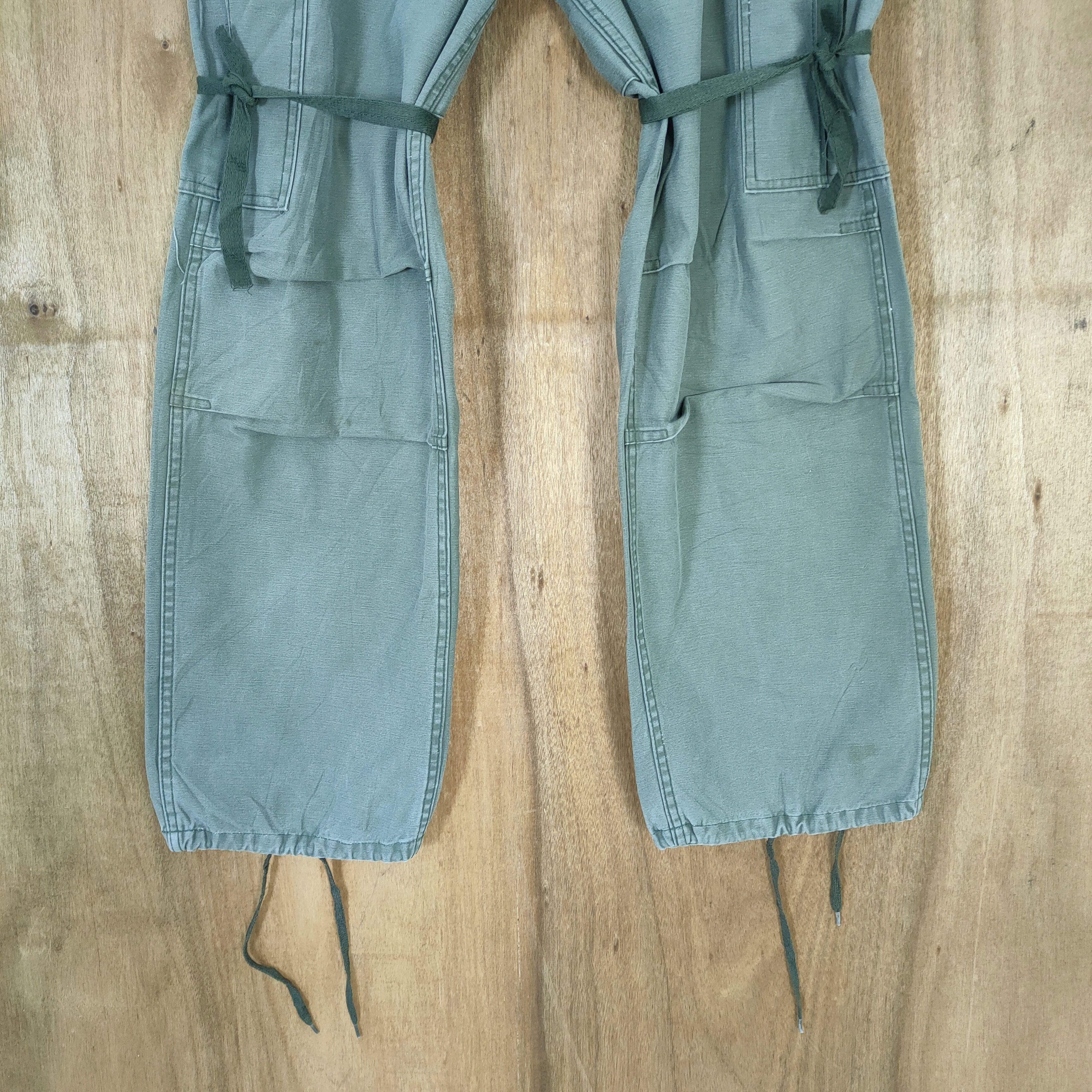 Japanese Brand M-1951 MILITARY BONDAGE CARGO PANTS Size US 32 / EU 48 - 3 Thumbnail