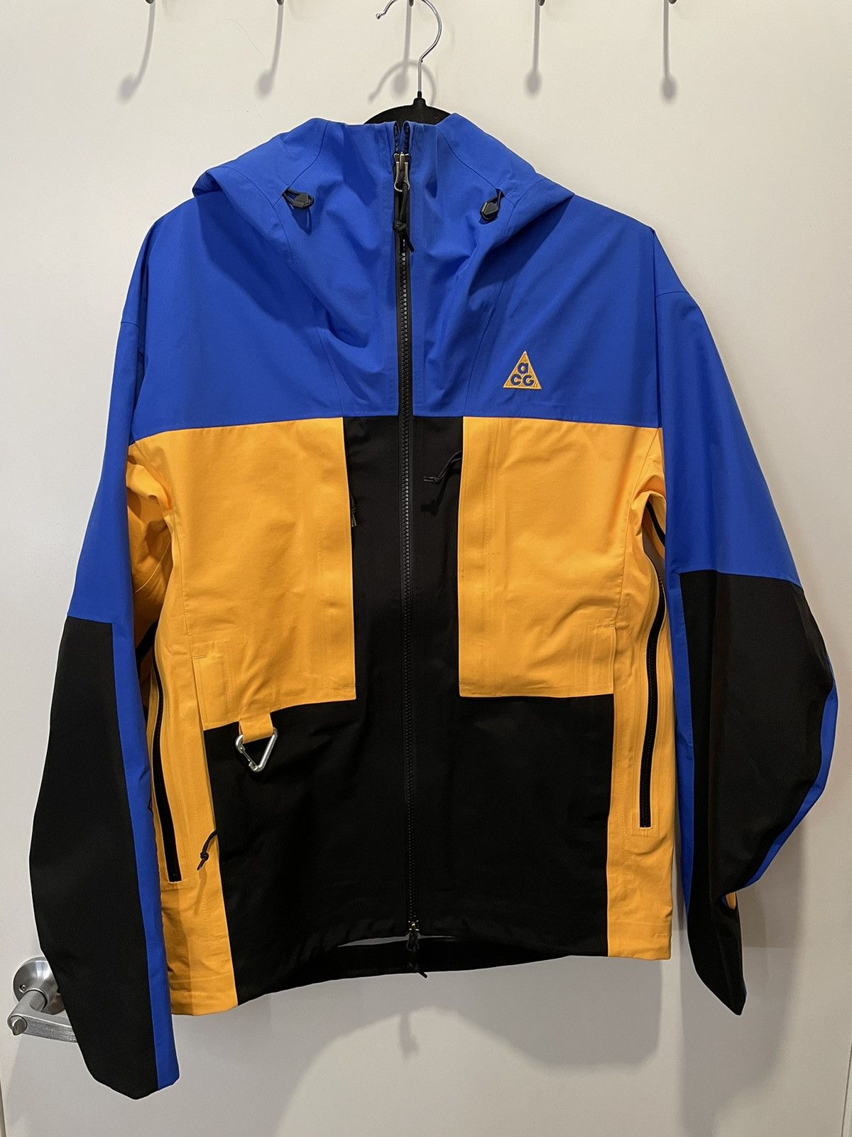 Image of Nike Acg Misery Ridge Goretex Jacket in Black, Men's (Size XS)