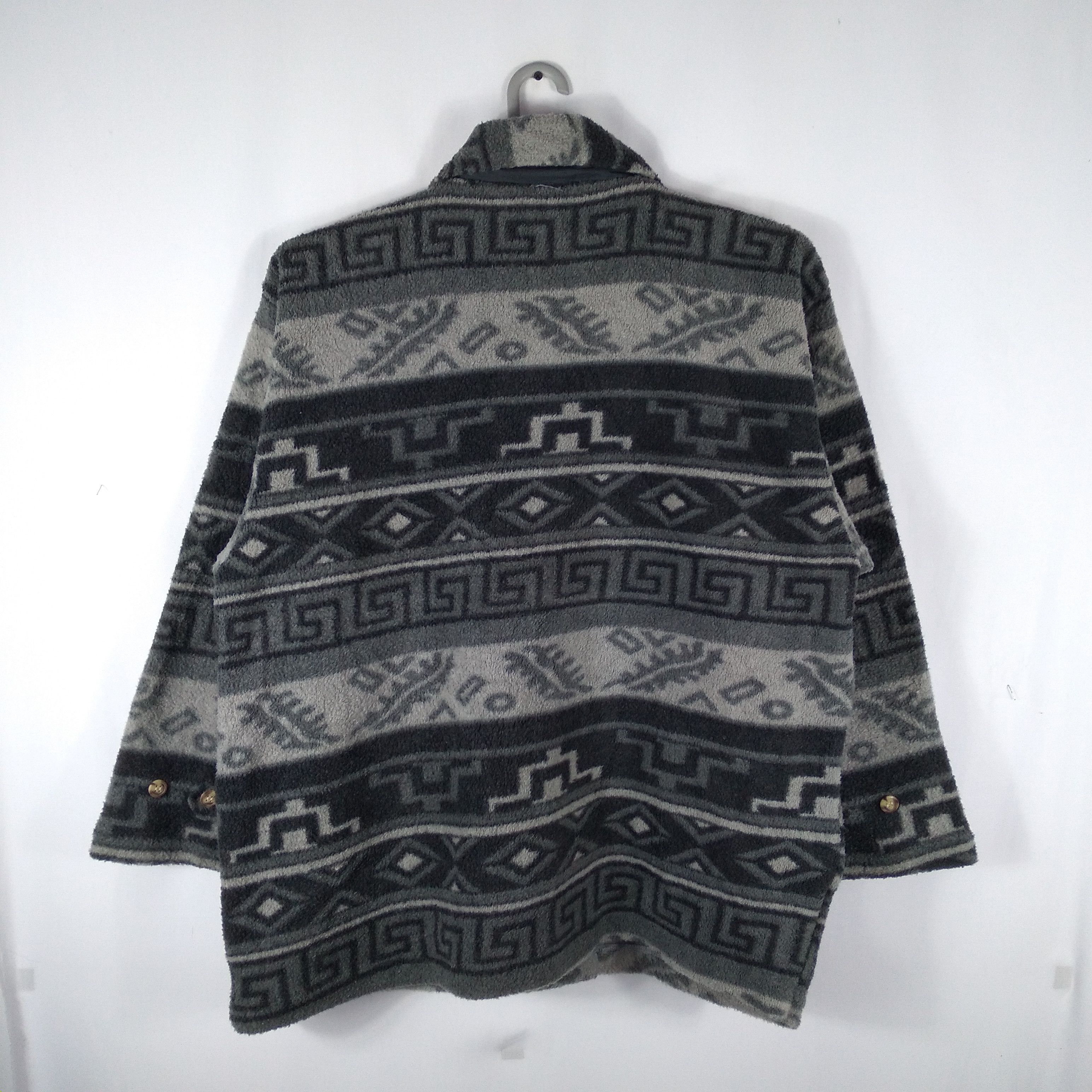 Japanese Brand Vintage Water Buffalo Navajo Style Buttons Fleece Jacket Size US L / EU 52-54 / 3 - 4 Thumbnail