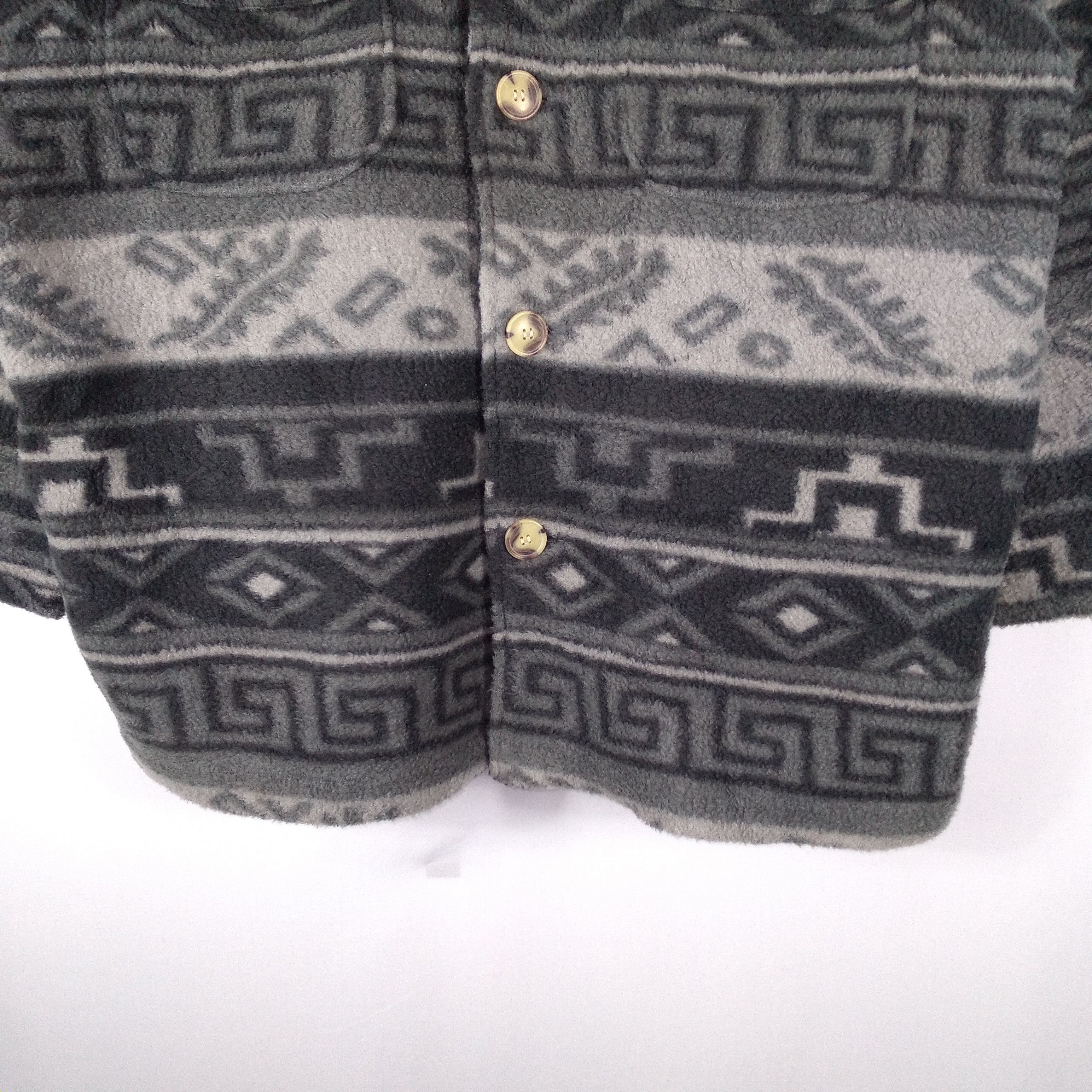 Japanese Brand Vintage Water Buffalo Navajo Style Buttons Fleece Jacket Size US L / EU 52-54 / 3 - 3 Thumbnail