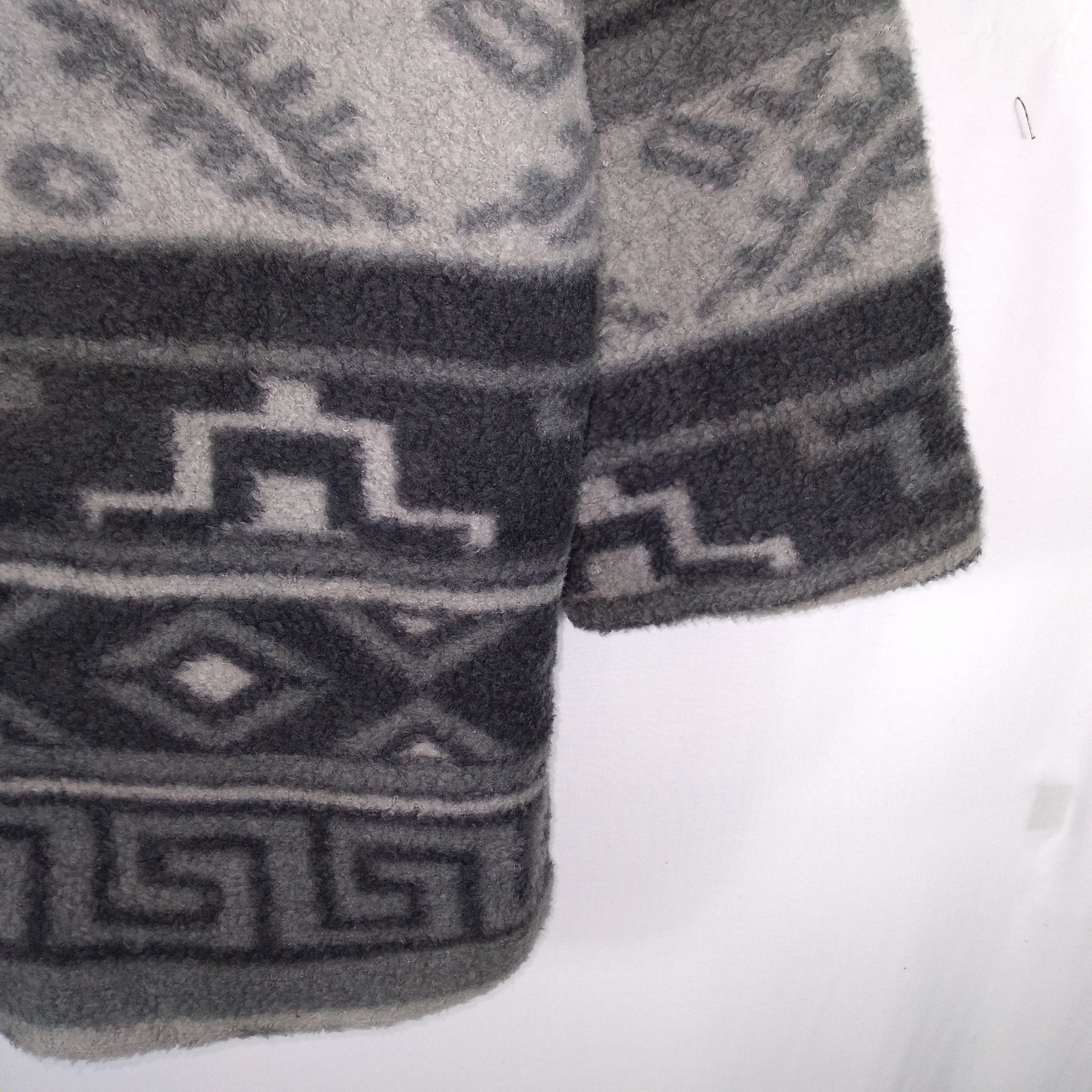 Japanese Brand Vintage Water Buffalo Navajo Style Buttons Fleece Jacket Size US L / EU 52-54 / 3 - 5 Thumbnail