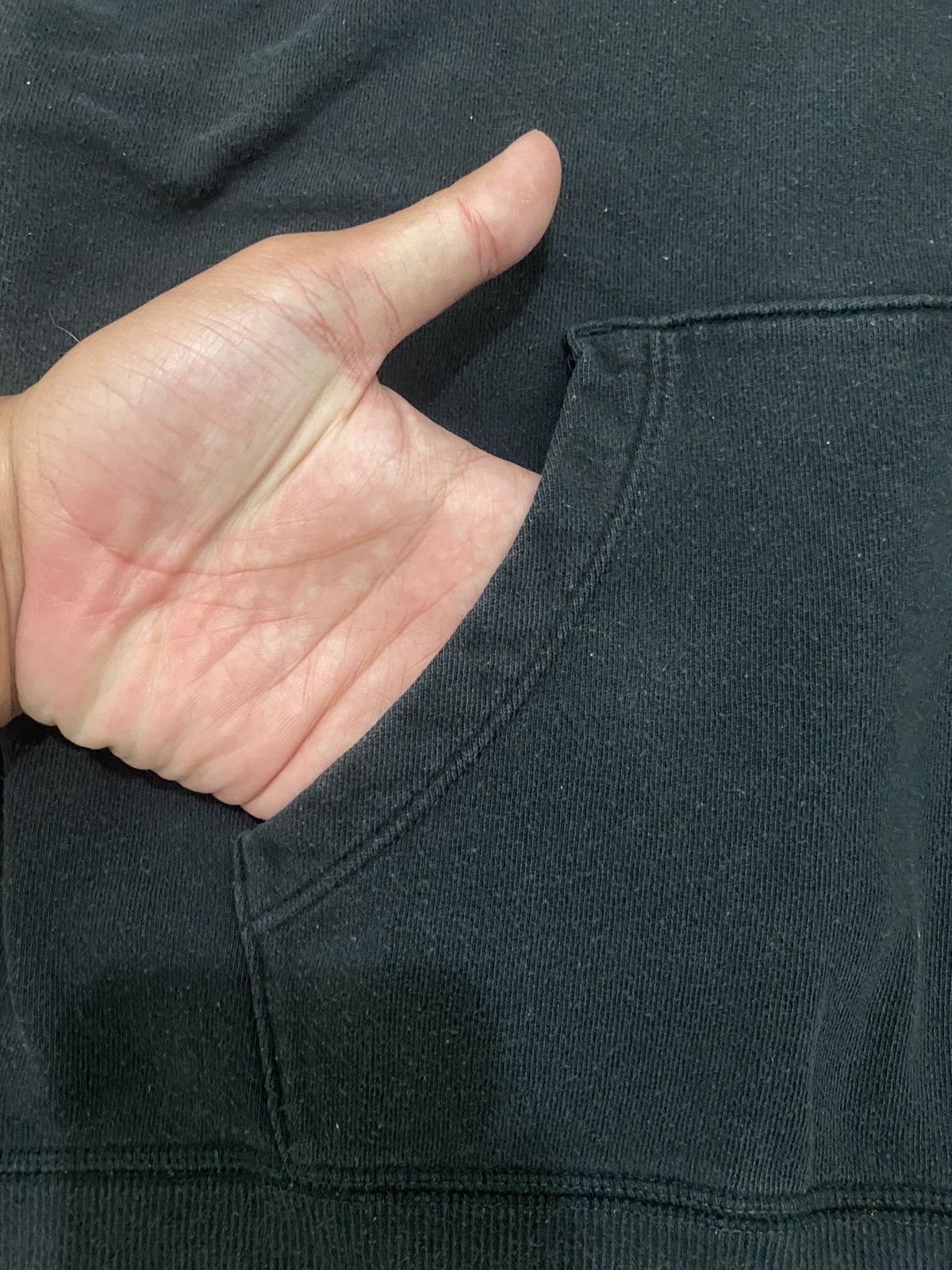 Kaws × Uniqlo Kaws Uniqlo Hoodies Size US M / EU 48-50 / 2 - 8 Thumbnail